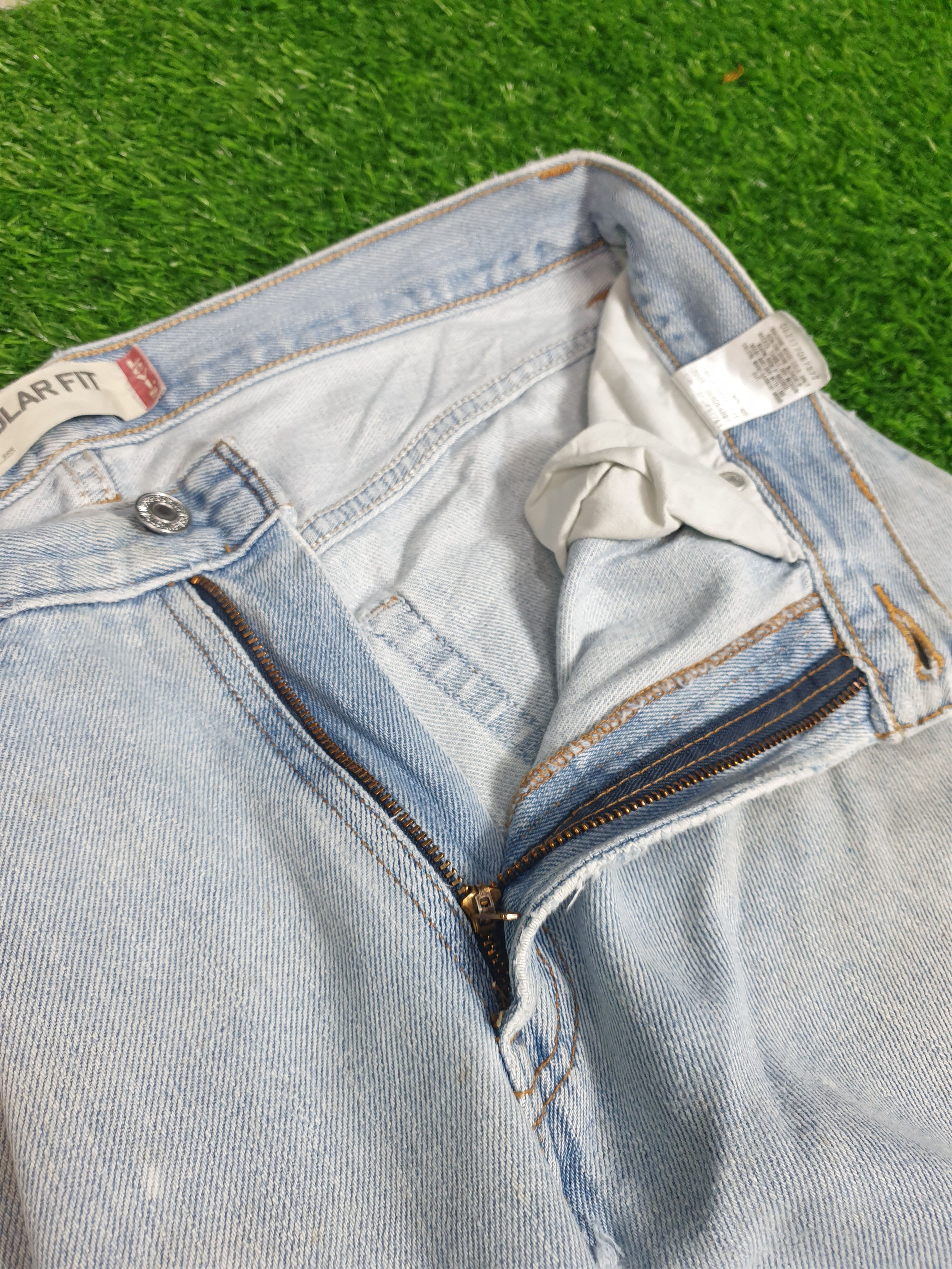 Levi's Vintage Clothing LEVIS 505 Sun Faded Distressed Size 33X29 Jeans L0128 Size US 33 - 7 Thumbnail