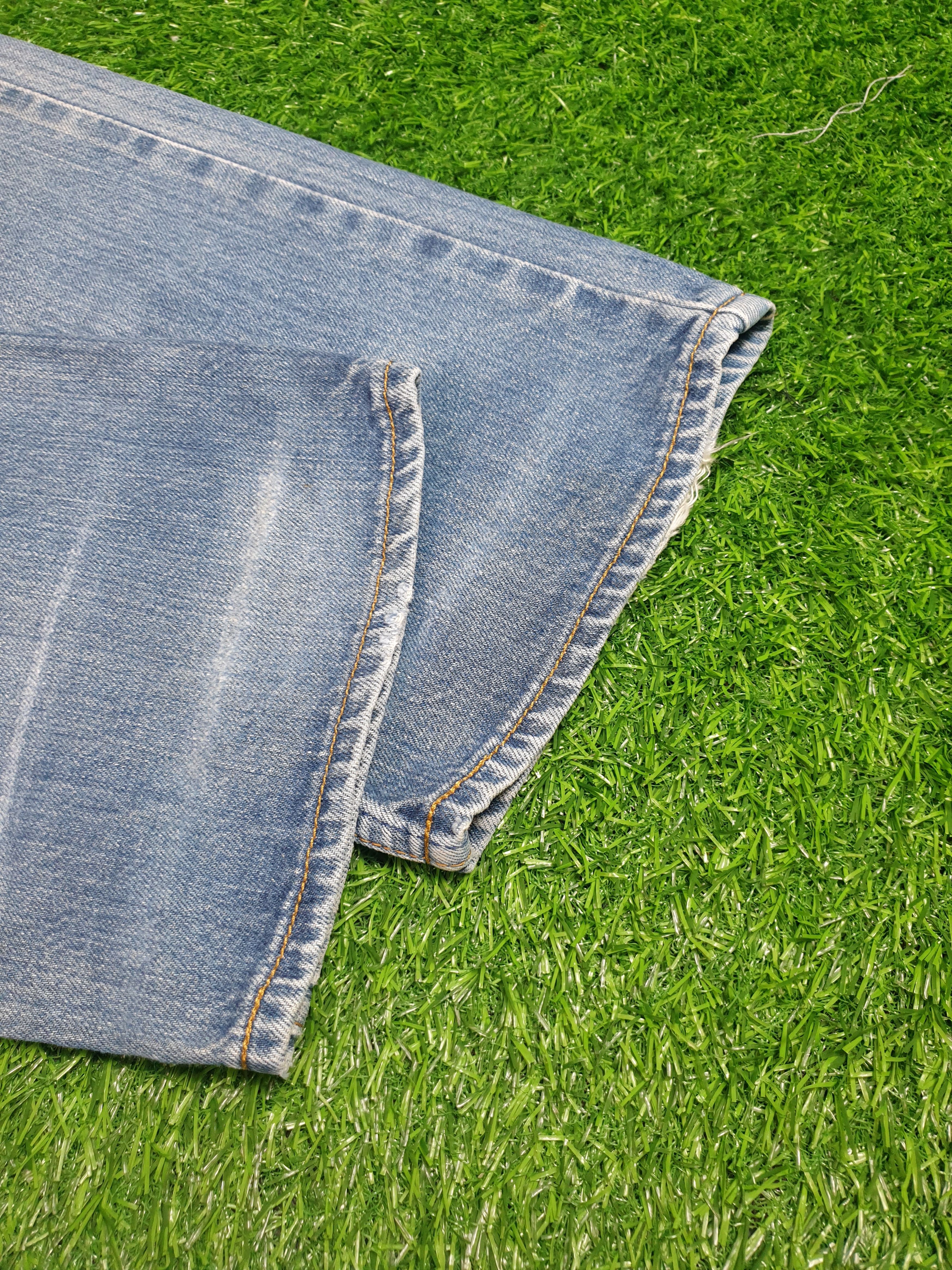 Levi's Vintage LEVIS 512 Light Wash Faded Size 30X34.5 Jeans L0161 Size US 30 / EU 46 - 7 Thumbnail