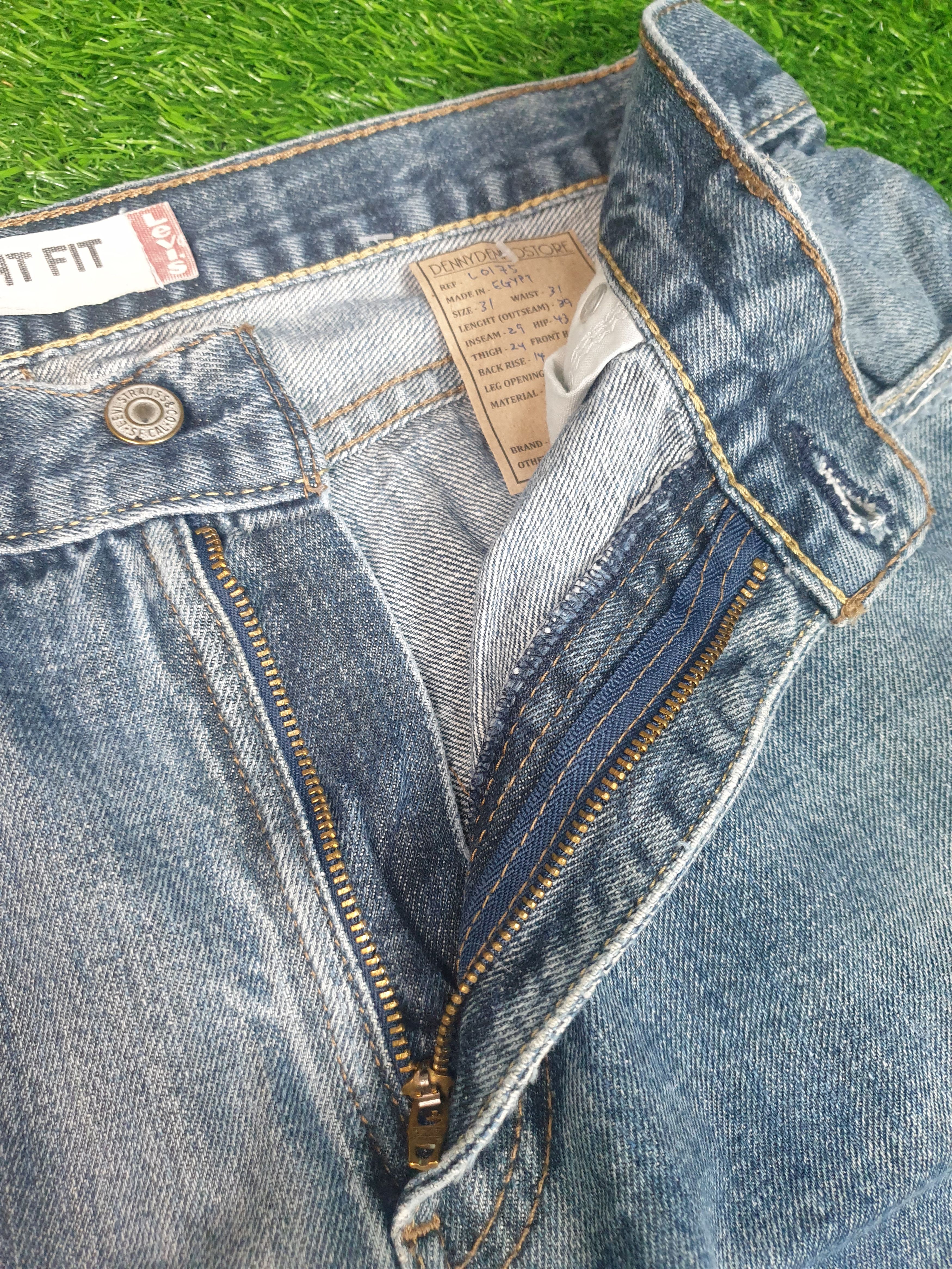 Levi's Vintage Clothing LEVIS 505 Medium Wash Distressed Size 32X29 Jeans L0175 Size US 32 / EU 48 - 8 Thumbnail