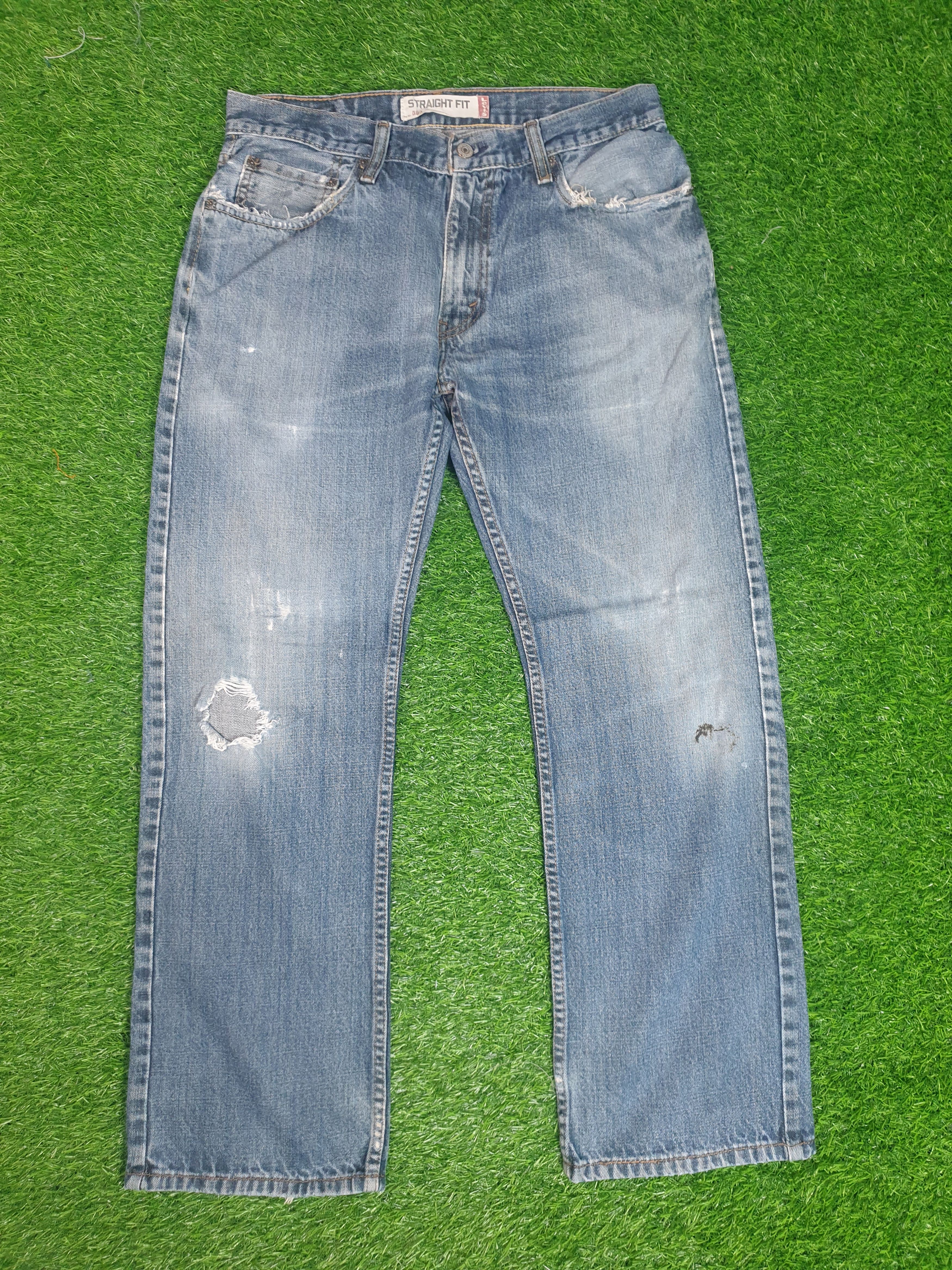Levi's Vintage Clothing LEVIS 505 Medium Wash Distressed Size 32X29 Jeans L0175 Size US 32 / EU 48 - 1 Thumbnail