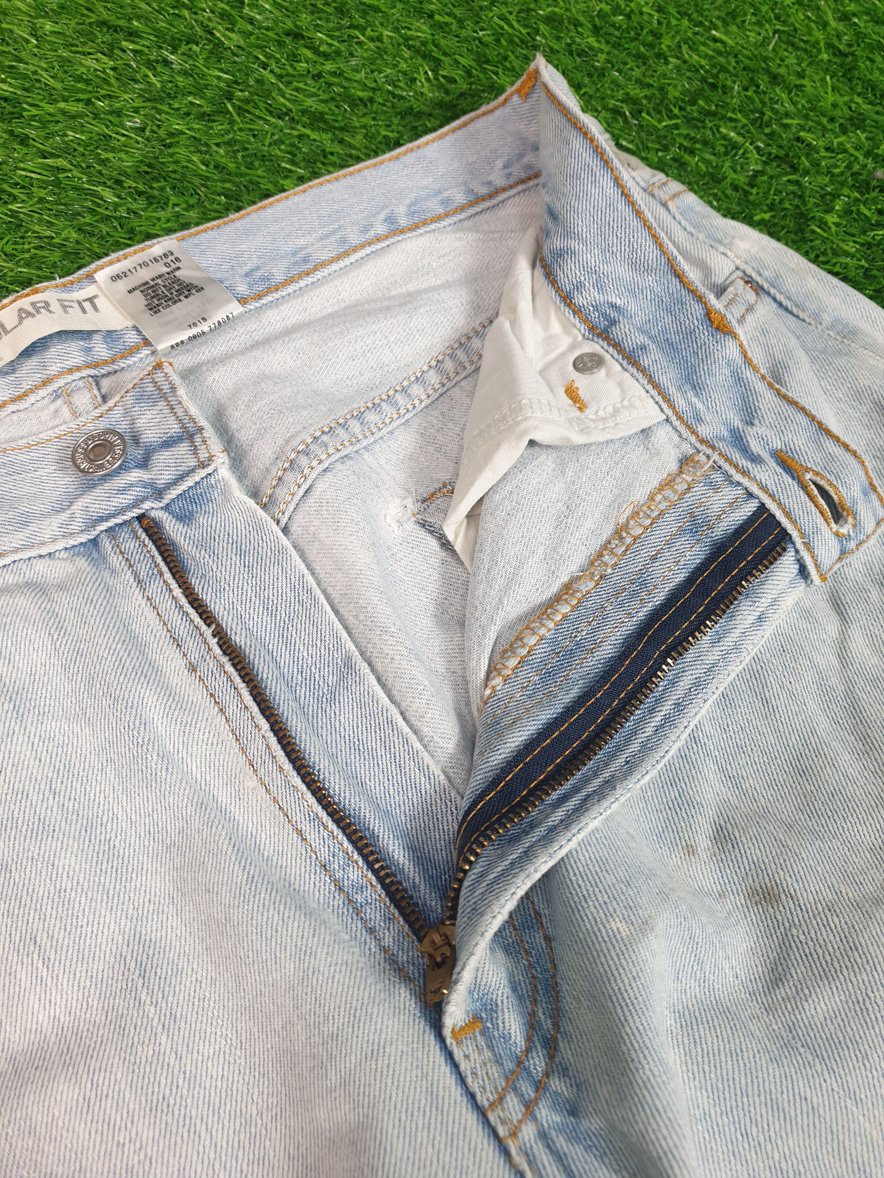 Levi's Vintage Clothing Vintage LEVIS 505 Faded Paint Effect Stain 34X31.5 L0118 Size US 34 / EU 50 - 9 Thumbnail