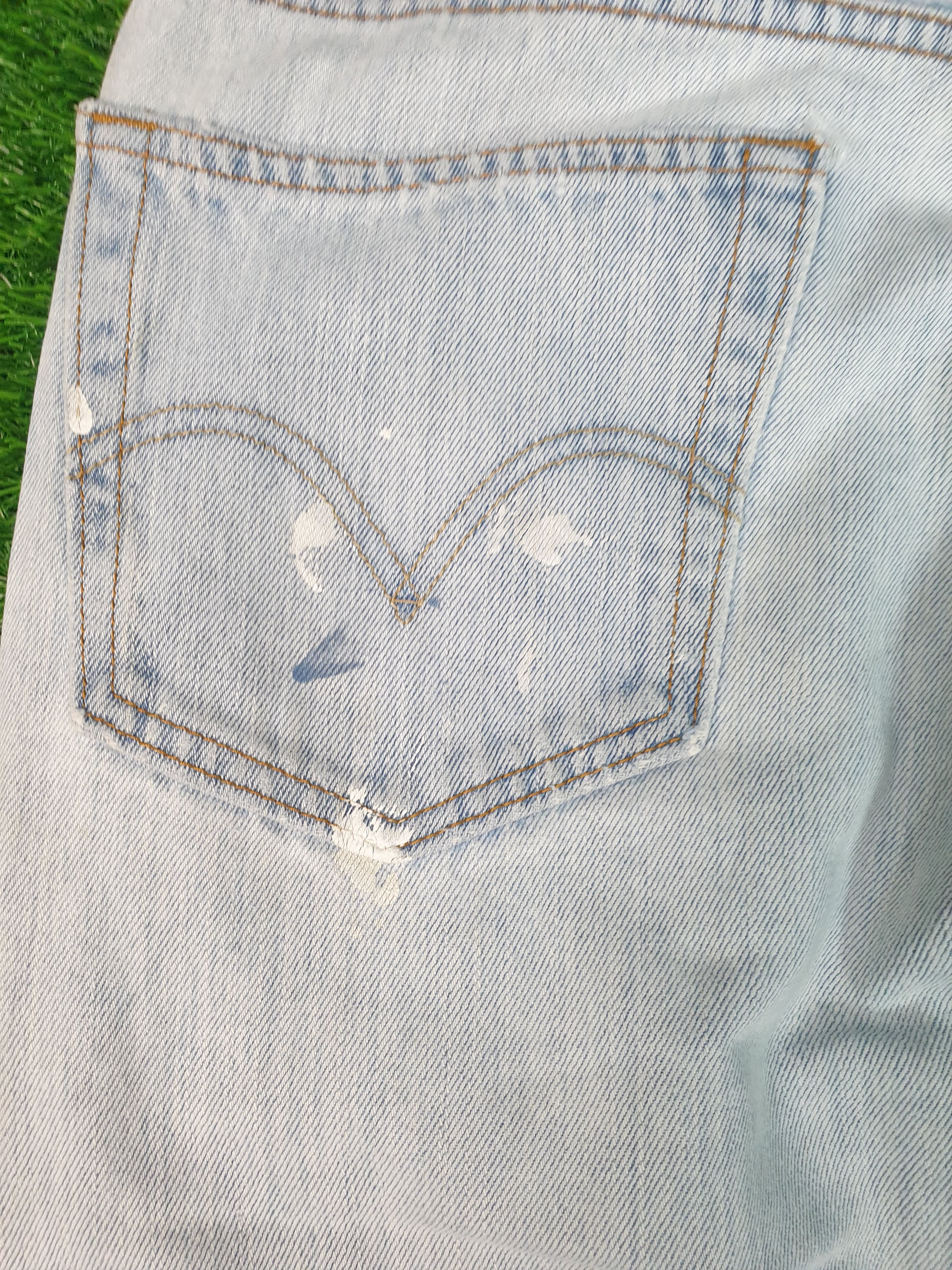 Levi's Vintage Clothing Vintage LEVIS 505 Faded Paint Effect Stain 34X31.5 L0118 Size US 34 / EU 50 - 12 Thumbnail