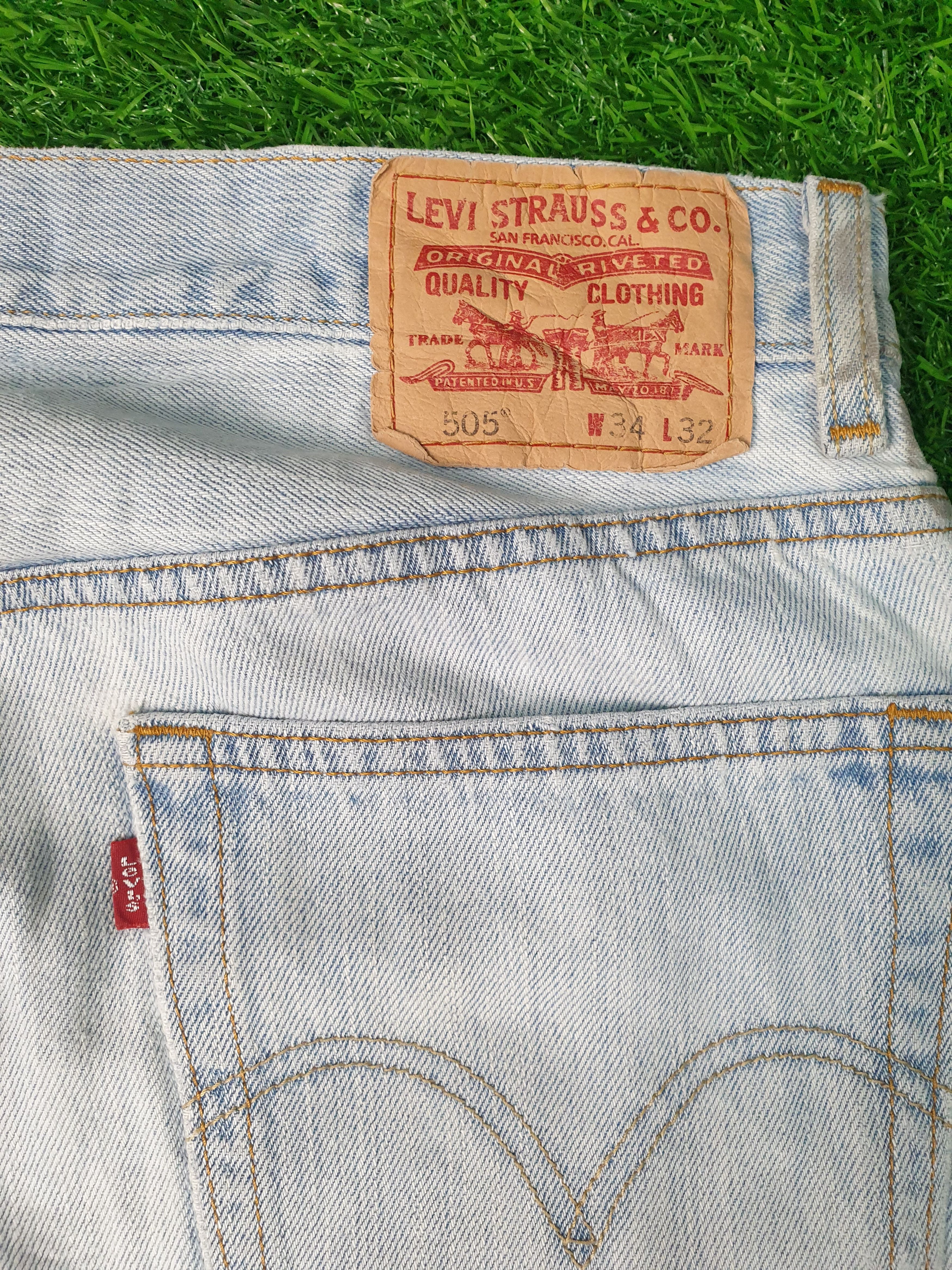 Levi's Vintage Clothing Vintage LEVIS 505 Faded Paint Effect Stain 34X31.5 L0118 Size US 34 / EU 50 - 13 Thumbnail