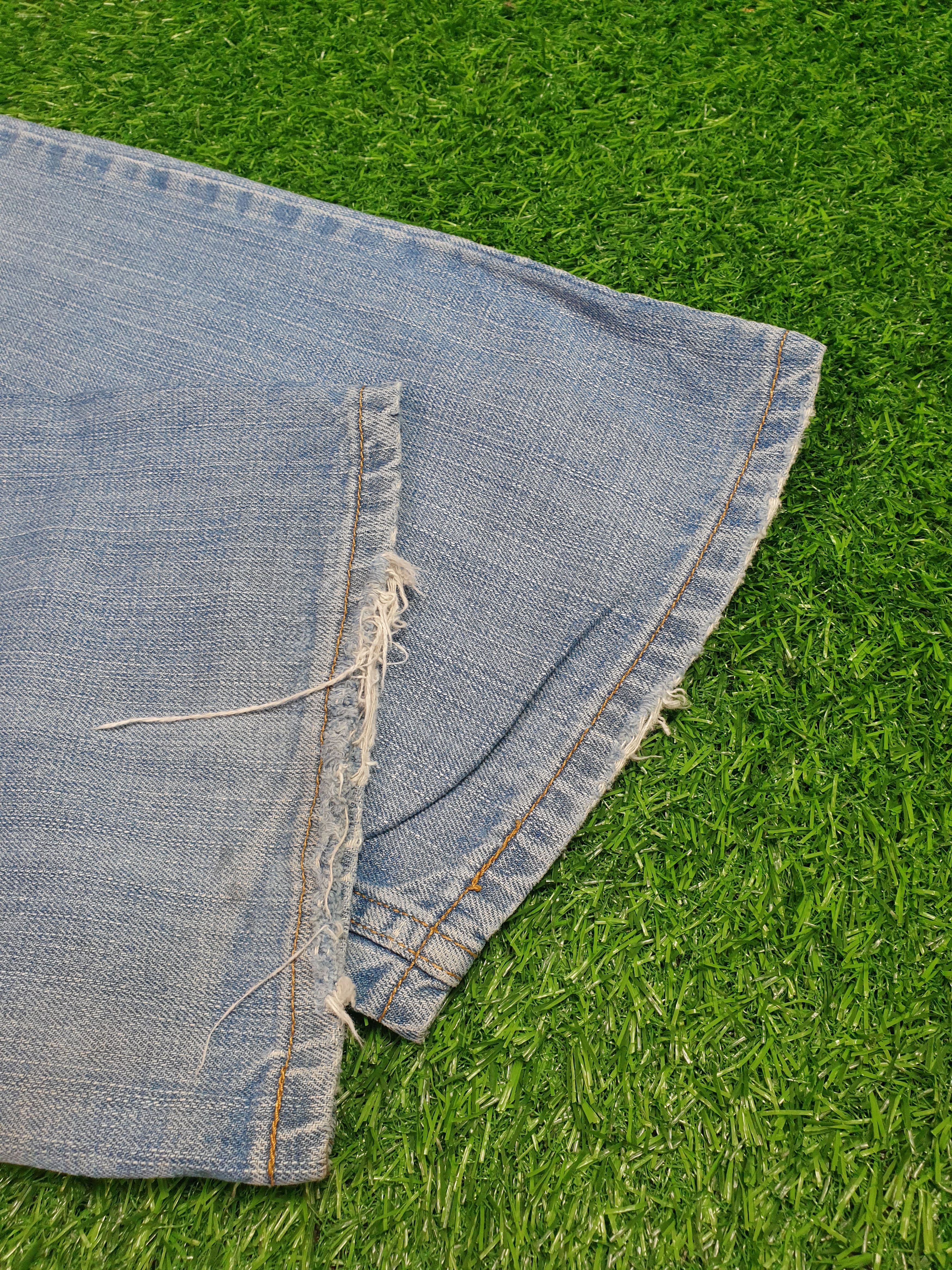 Levi's Vintage Clothing LEVIS 569 Sun Faded Distressed Size 32X31 Jeans L0122 Size US 32 / EU 48 - 7 Thumbnail