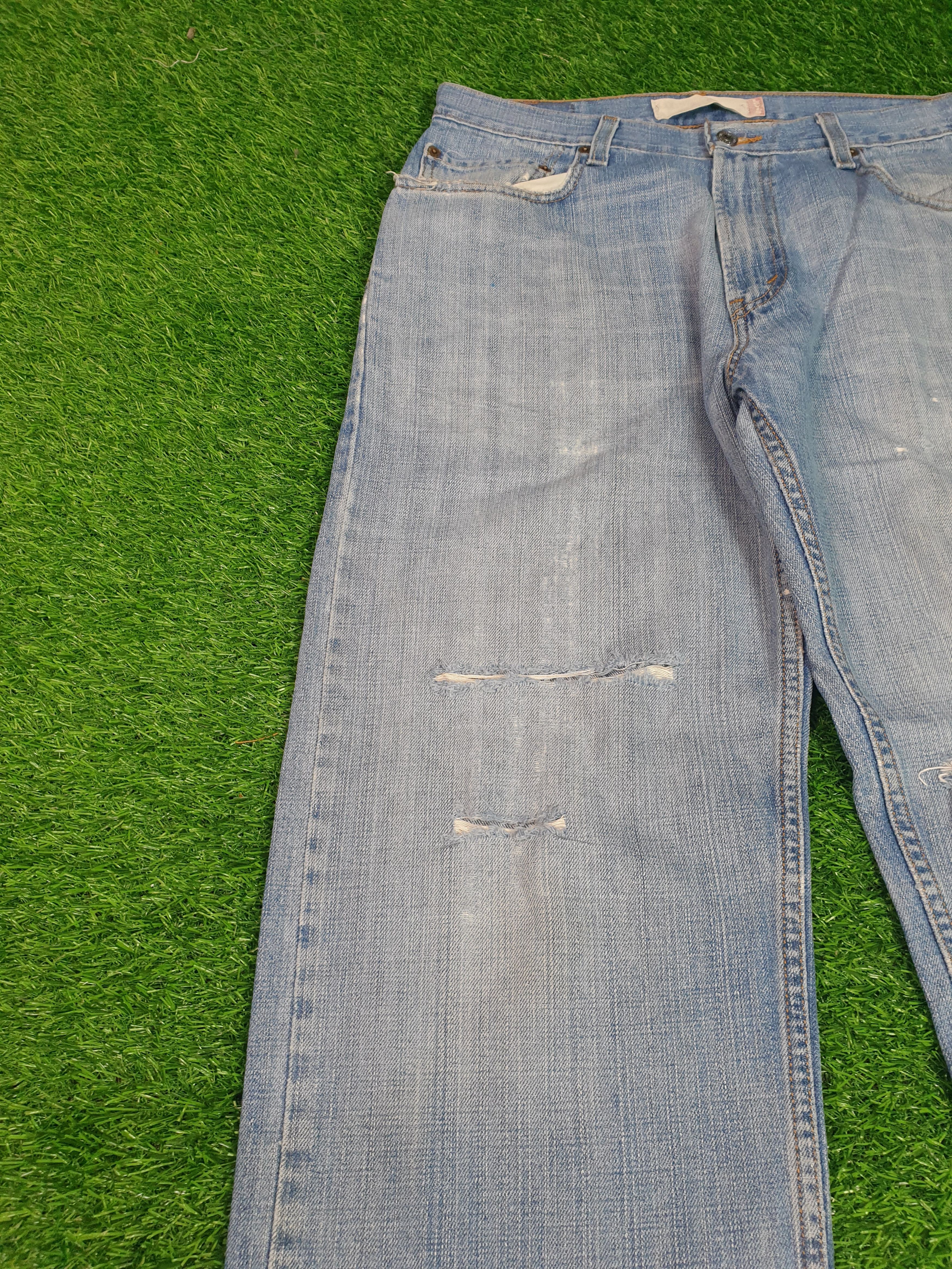 Levi's Vintage Clothing LEVIS 569 Sun Faded Distressed Size 32X31 Jeans L0122 Size US 32 / EU 48 - 3 Thumbnail