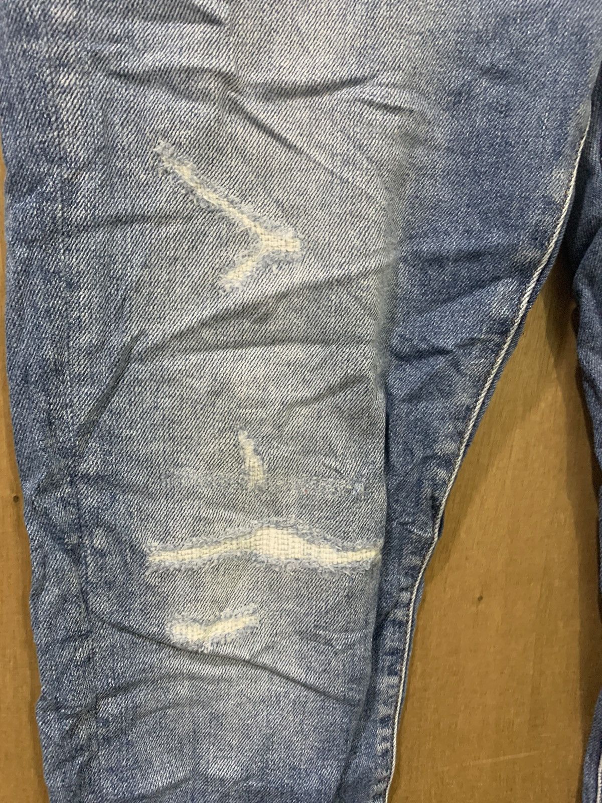 Japanese Brand × Undercover × Uniqlo UNIQLO UNDERCOVER INSPIRED STONEWASH DISTRESSED DENIM JEANS Size US 33 - 8 Thumbnail