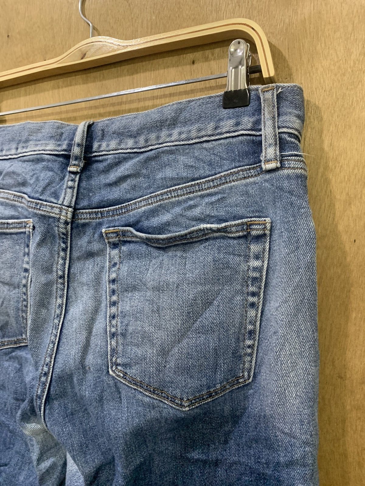 Japanese Brand × Undercover × Uniqlo UNIQLO UNDERCOVER INSPIRED STONEWASH DISTRESSED DENIM JEANS Size US 33 - 15 Thumbnail