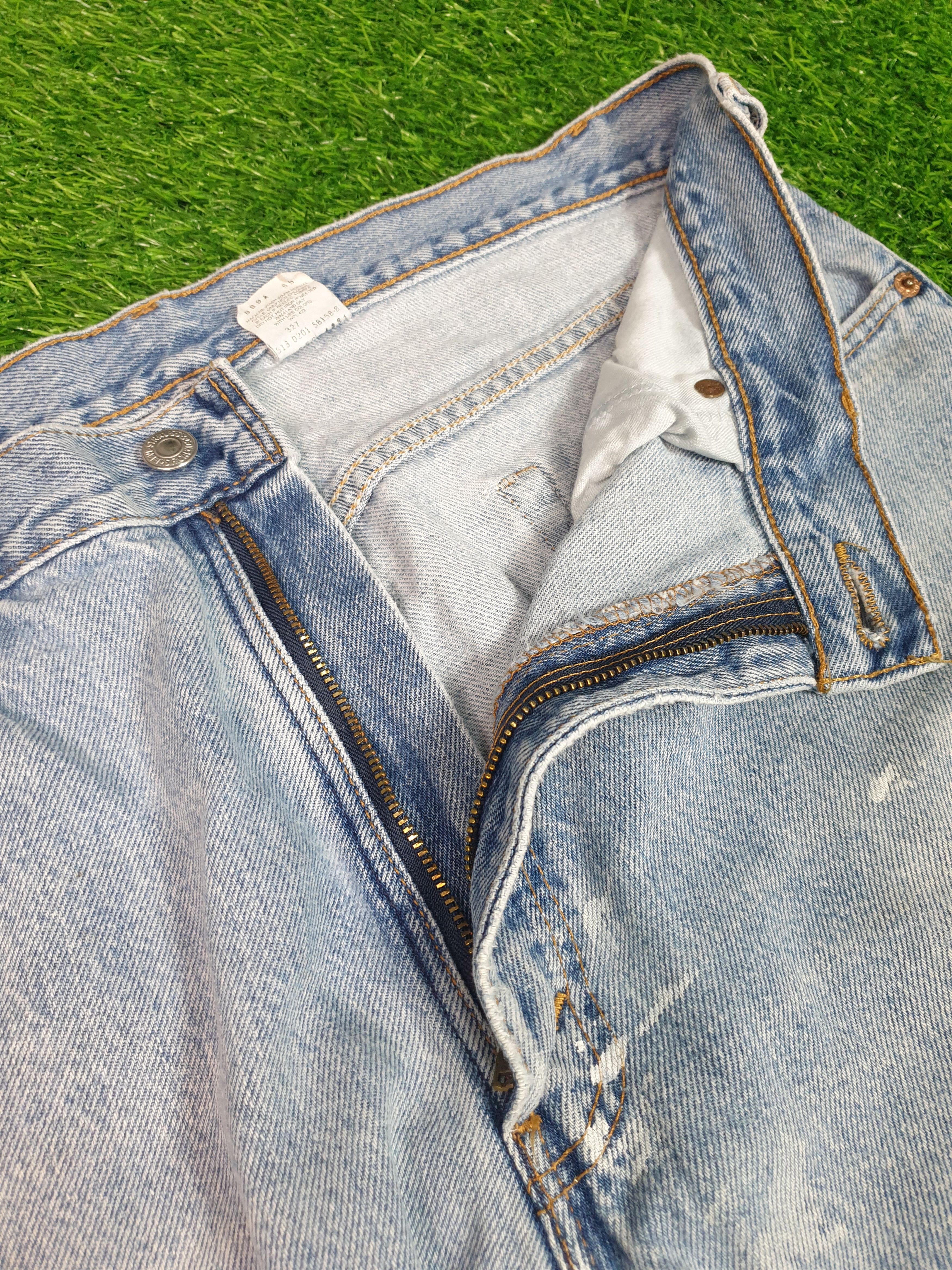 Levi's Vintage 90's LEVIS 550 Light Wash Faded 36X30 Jeans L0132 Size US 36 / EU 52 - 7 Thumbnail