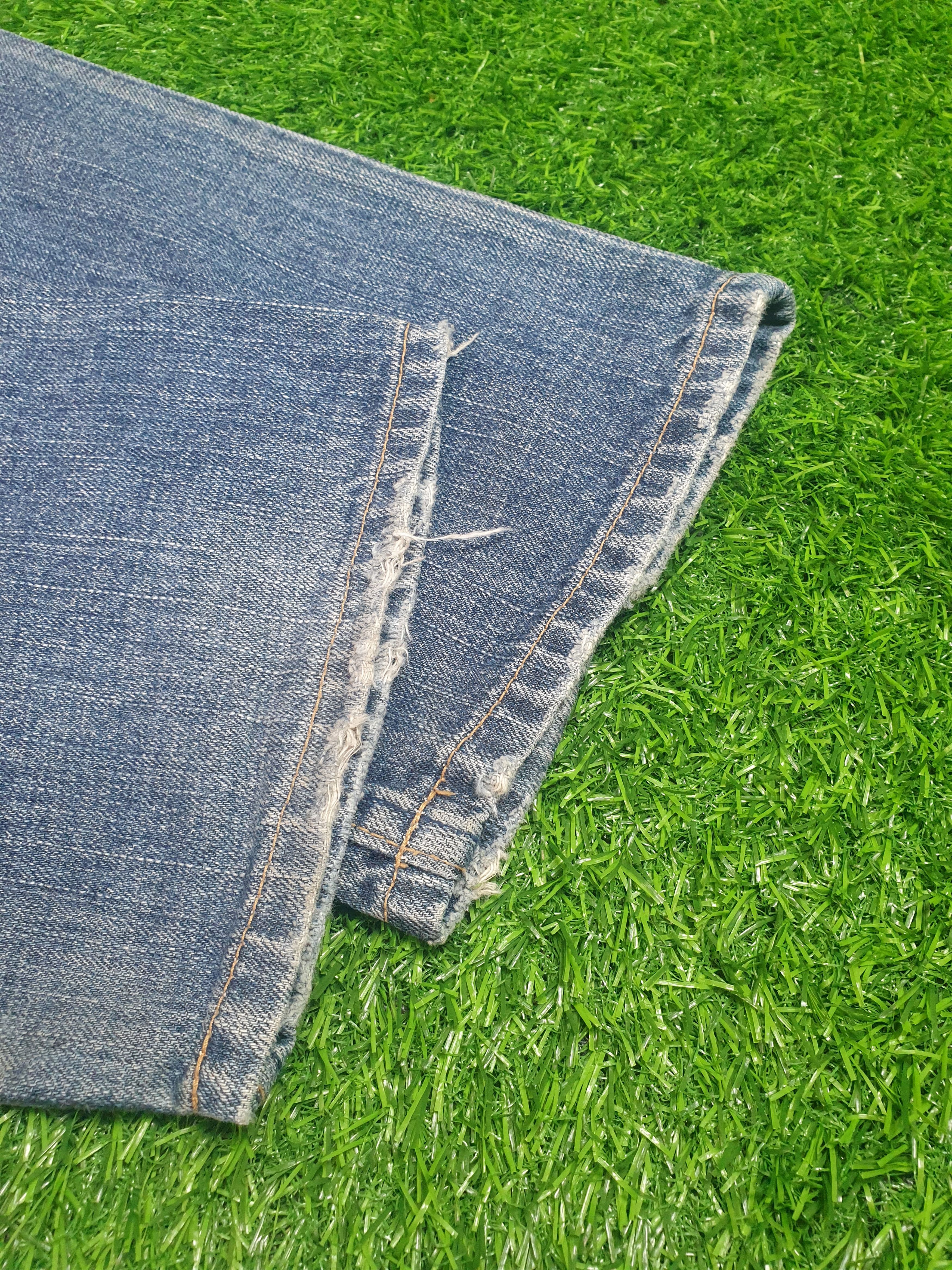Levi's Vintage Clothing Vintage LEVIS Faded Distressed Size 32X33 Jeans L0186 Size US 32 / EU 48 - 10 Thumbnail