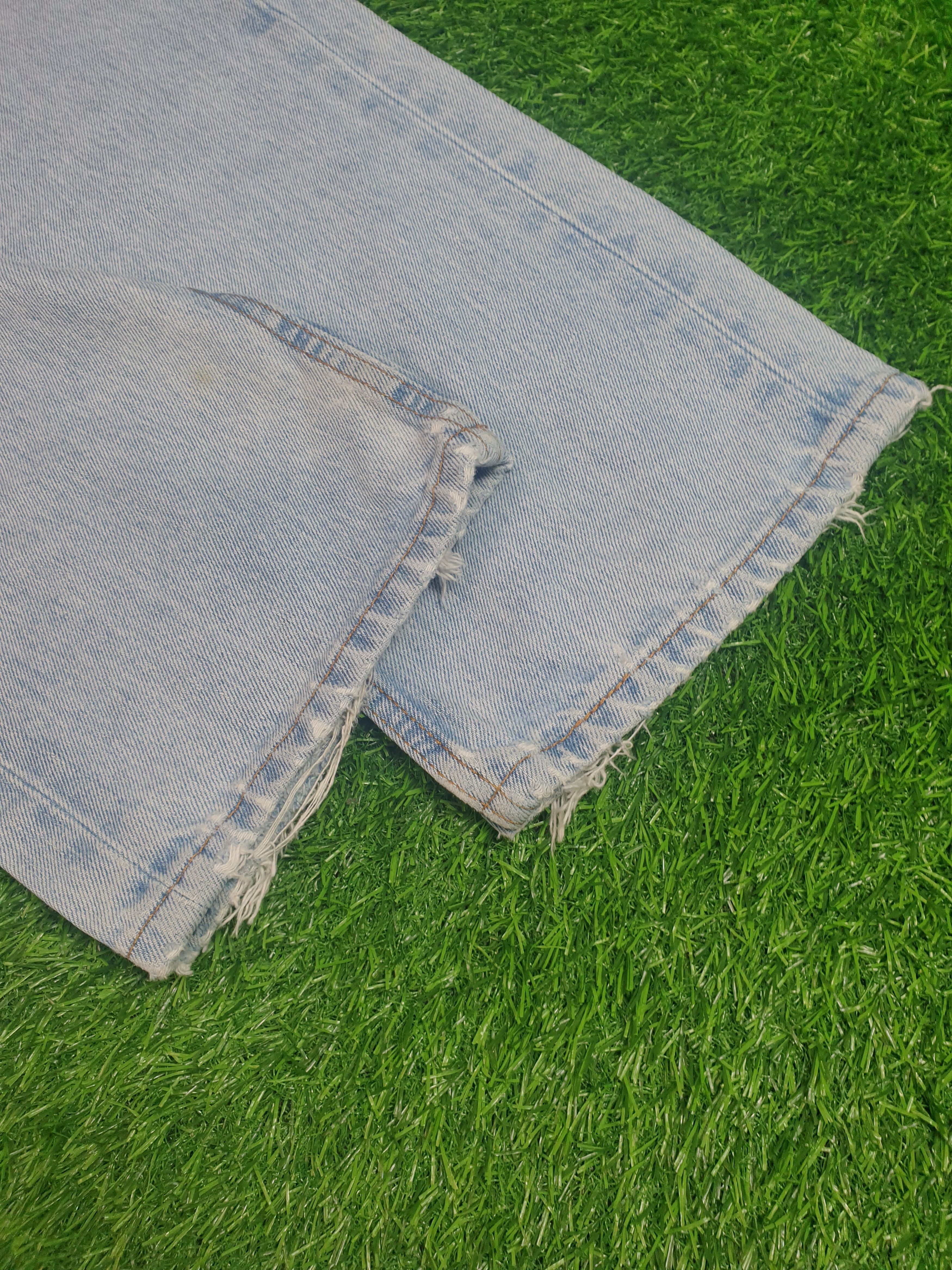 Levi's LEVIS 505 Light Wash Distressed Size 34X32 Jeans L0185 Size US 34 / EU 50 - 8 Thumbnail