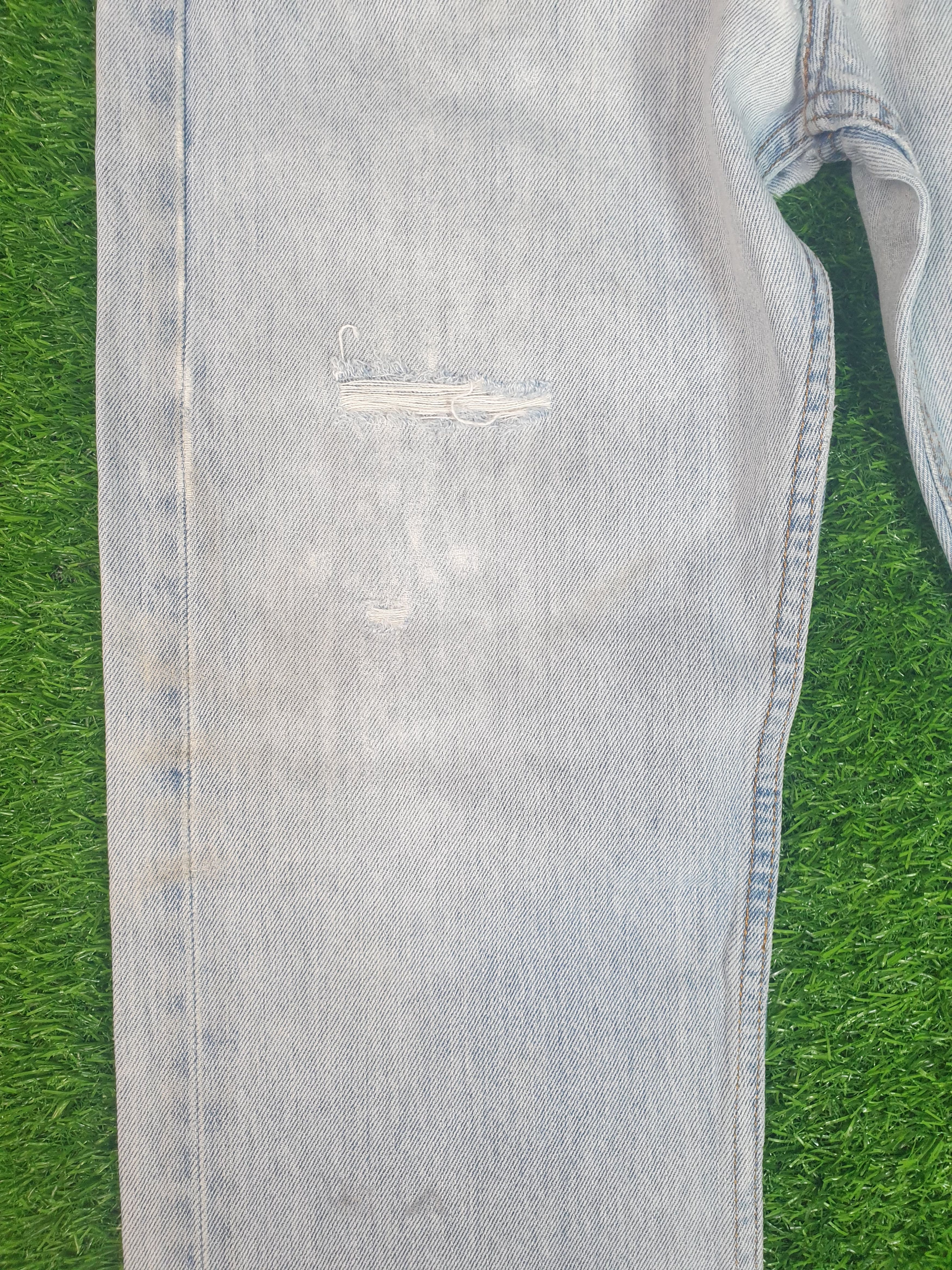 Levi's LEVIS 505 Light Wash Distressed Size 34X32 Jeans L0185 Size US 34 / EU 50 - 4 Thumbnail