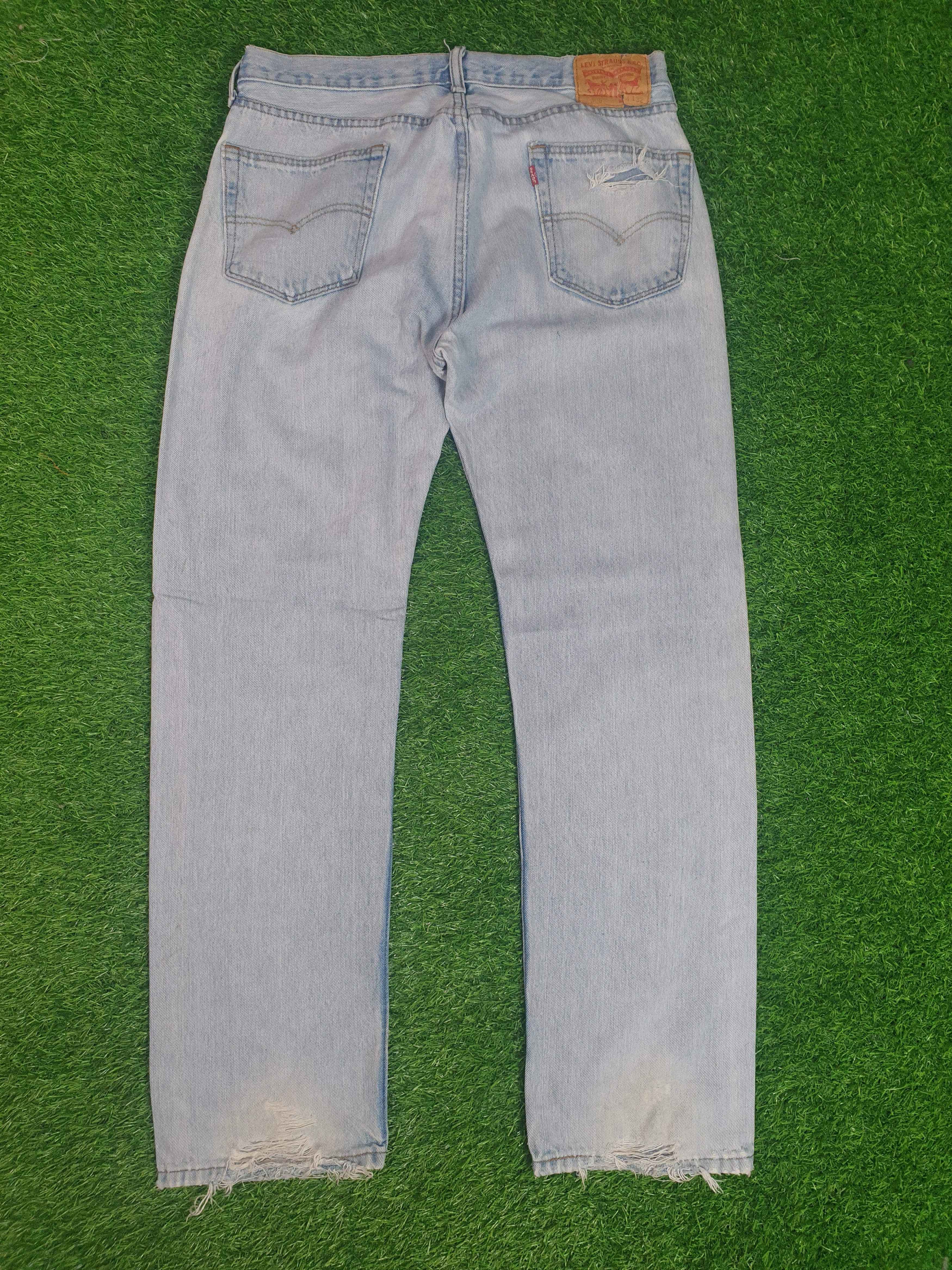 Levi's LEVIS 505 Light Wash Distressed Size 34X32 Jeans L0185 Size US 34 / EU 50 - 2 Thumbnail