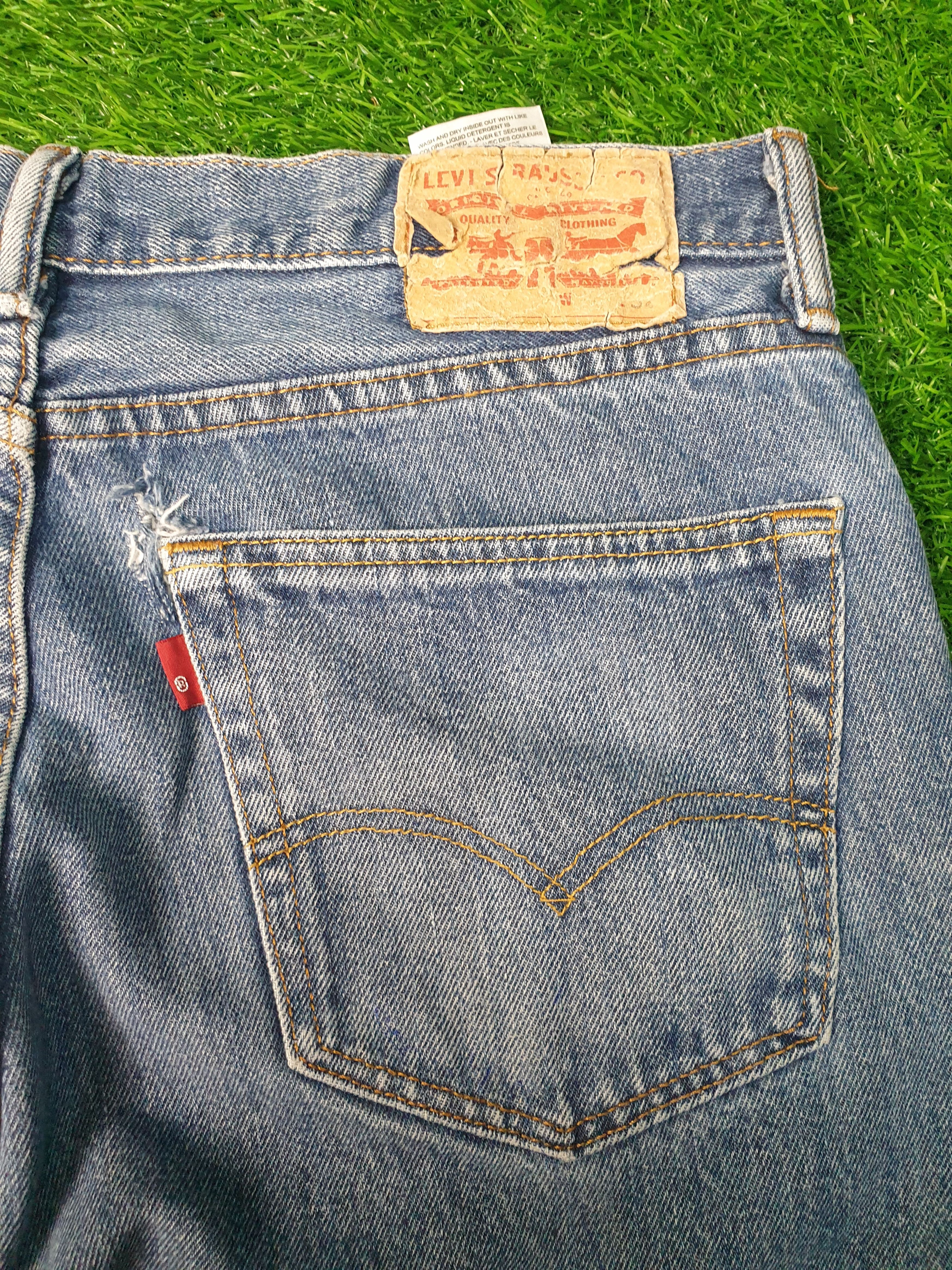 Levi's Vintage LEVIS Sun Faded Distressed Size 34X32.5 Jeans L0090 Size US 34 / EU 50 - 8 Thumbnail
