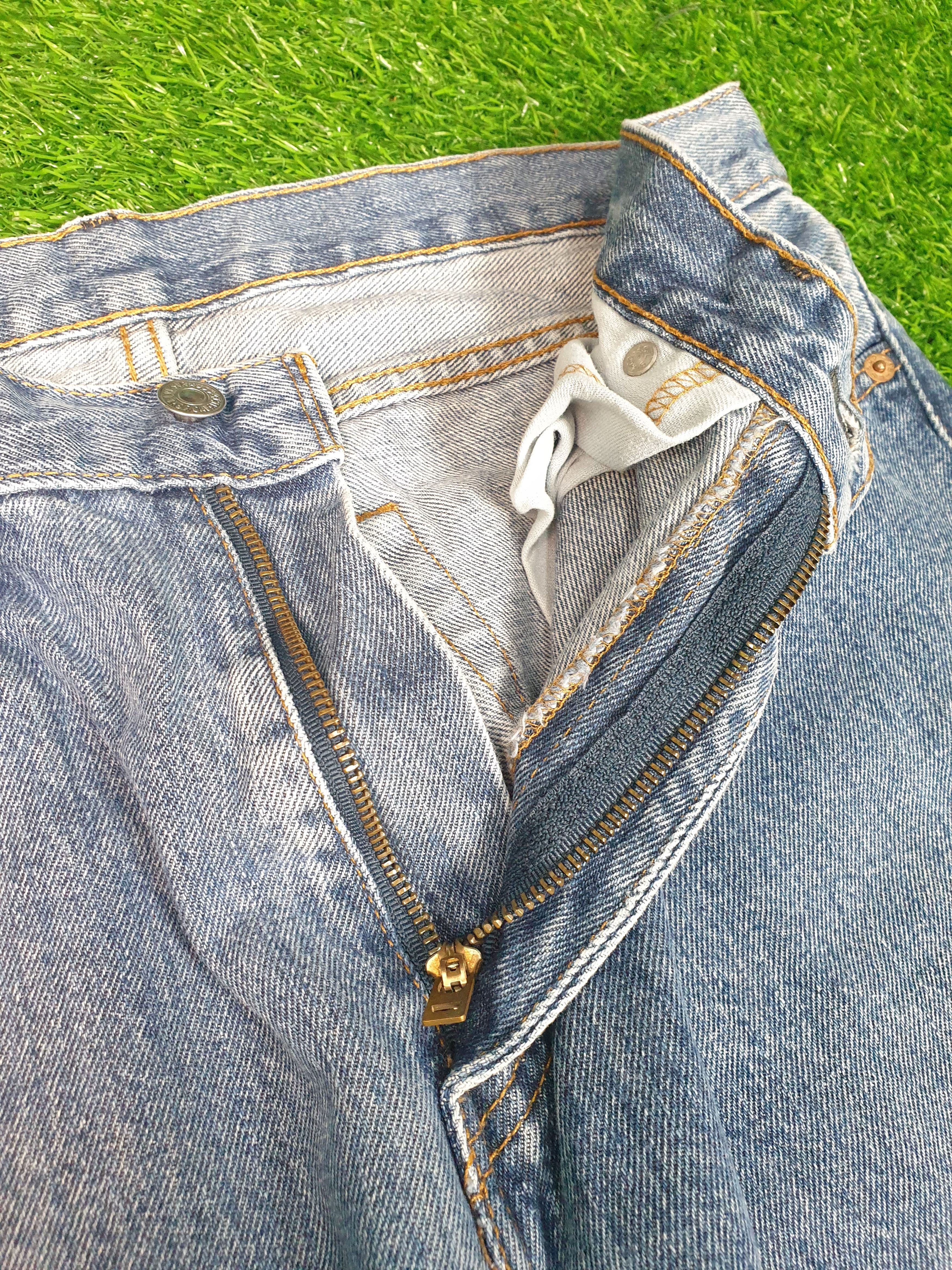 Levi's Vintage LEVIS Sun Faded Distressed Size 34X32.5 Jeans L0090 Size US 34 / EU 50 - 5 Thumbnail