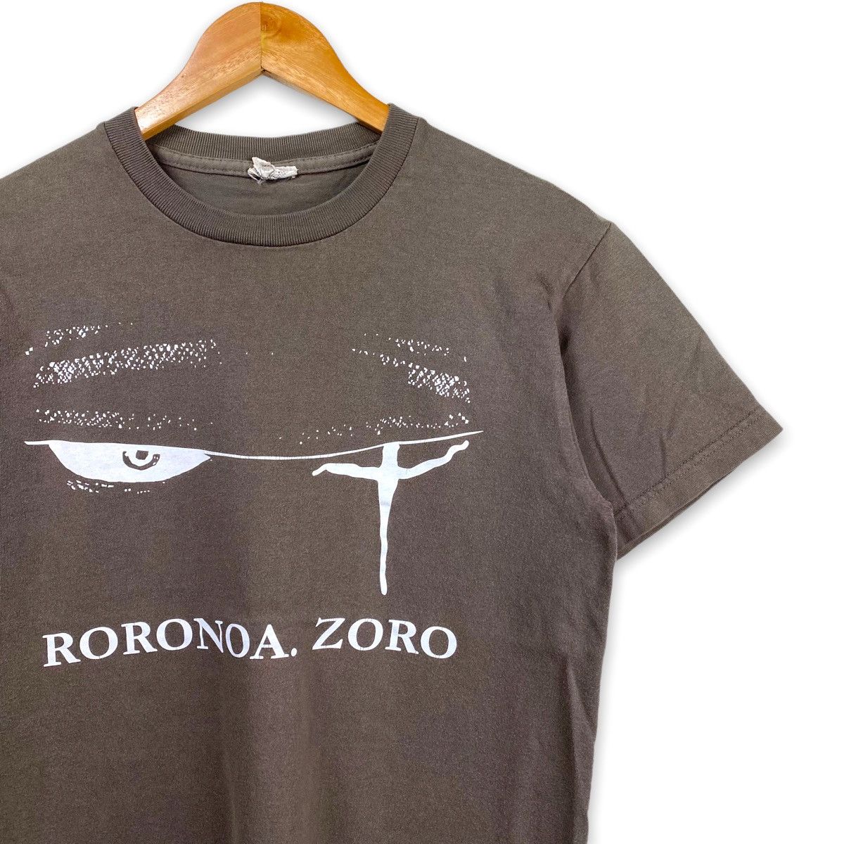 Anime × Vintage ONE PIECE ANIME RORONOA ZORO CHARACTER T SHIRT Size US S / EU 44-46 / 1 - 2 Thumbnail