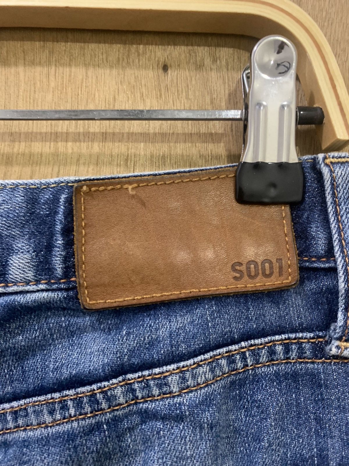Japanese Brand × Undercover × Uniqlo UNIQLO S001 UNDERCOVER INSPIRE INDIGO STONEWASH DENIM JEANS Size US 32 / EU 48 - 14 Thumbnail