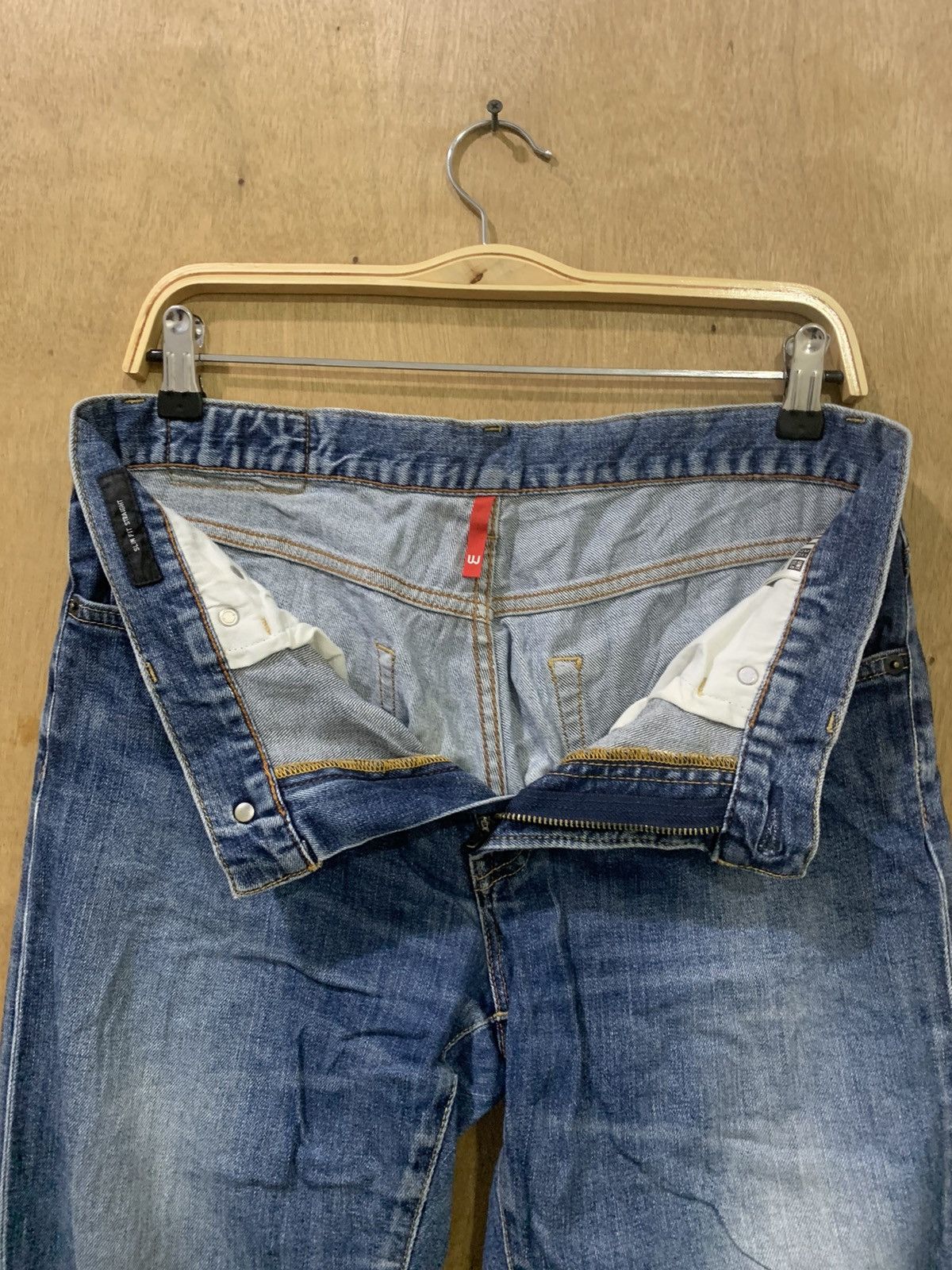 Japanese Brand × Undercover × Uniqlo UNIQLO S001 UNDERCOVER INSPIRE INDIGO STONEWASH DENIM JEANS Size US 32 / EU 48 - 15 Thumbnail
