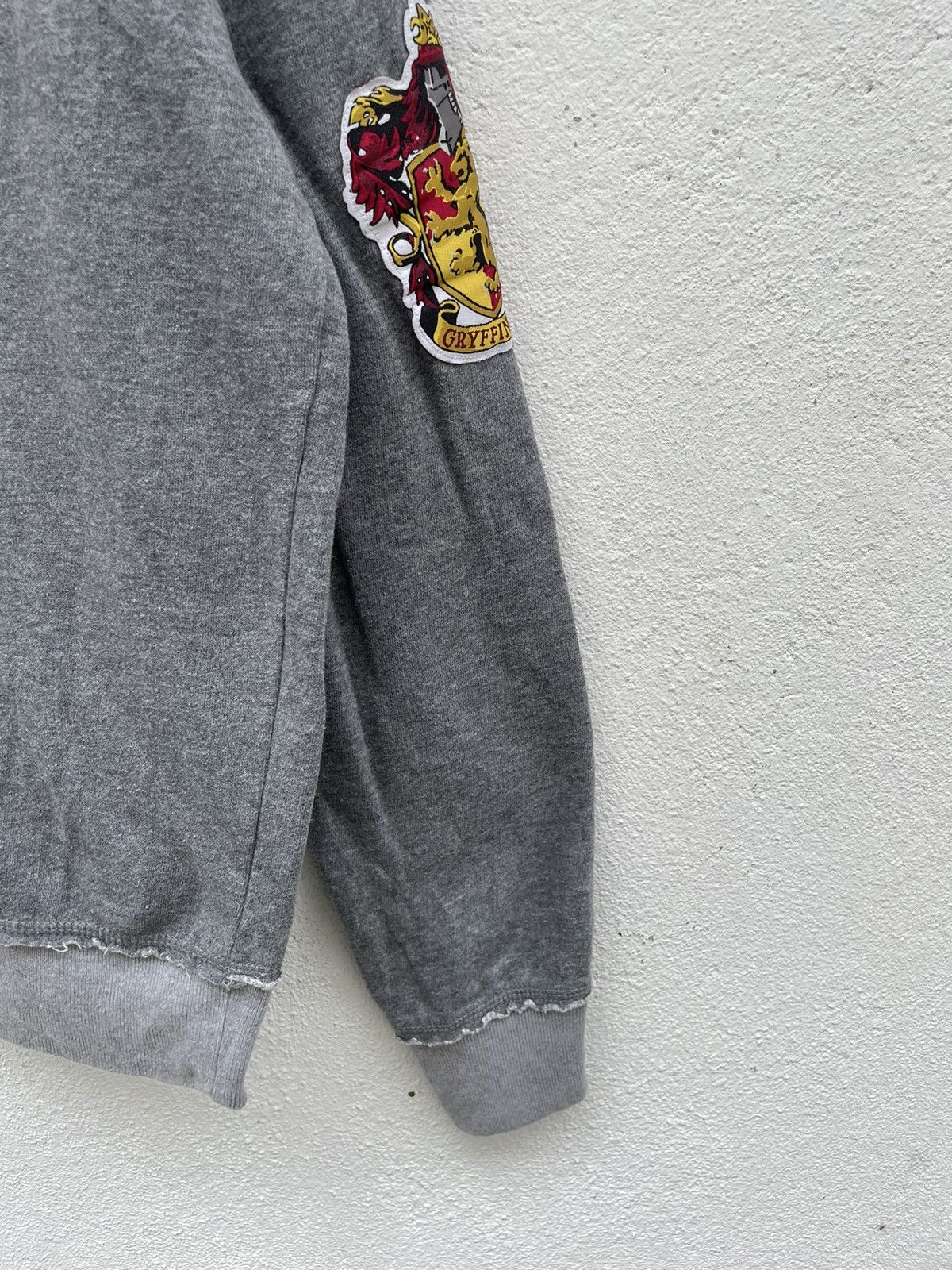 Universal Studios Harry Potter Gryffindor Pullover Sweatshirt Size US L / EU 52-54 / 3 - 4 Thumbnail
