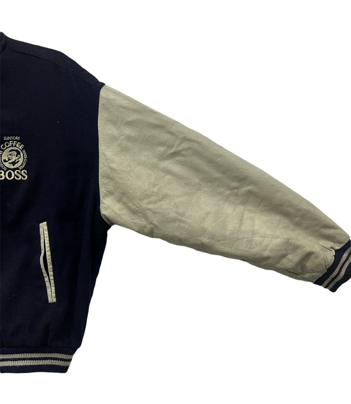 Japanese Brand × Vintage VINTAGE SUNTORY COFFE BOSS ORIGINAL DEDIGN VARSITY JACKET Size US XL / EU 56 / 4 - 6 Thumbnail