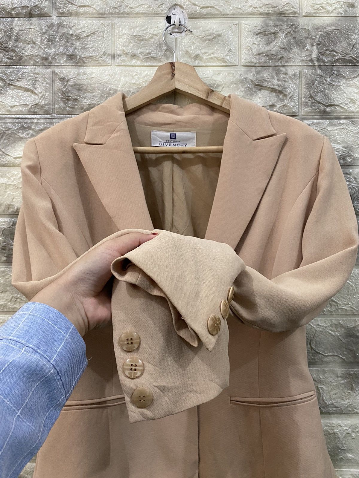 Givenchy × Vintage Vintage Givenchy crop jacket Size US S / EU 44-46 / 1 - 9 Thumbnail
