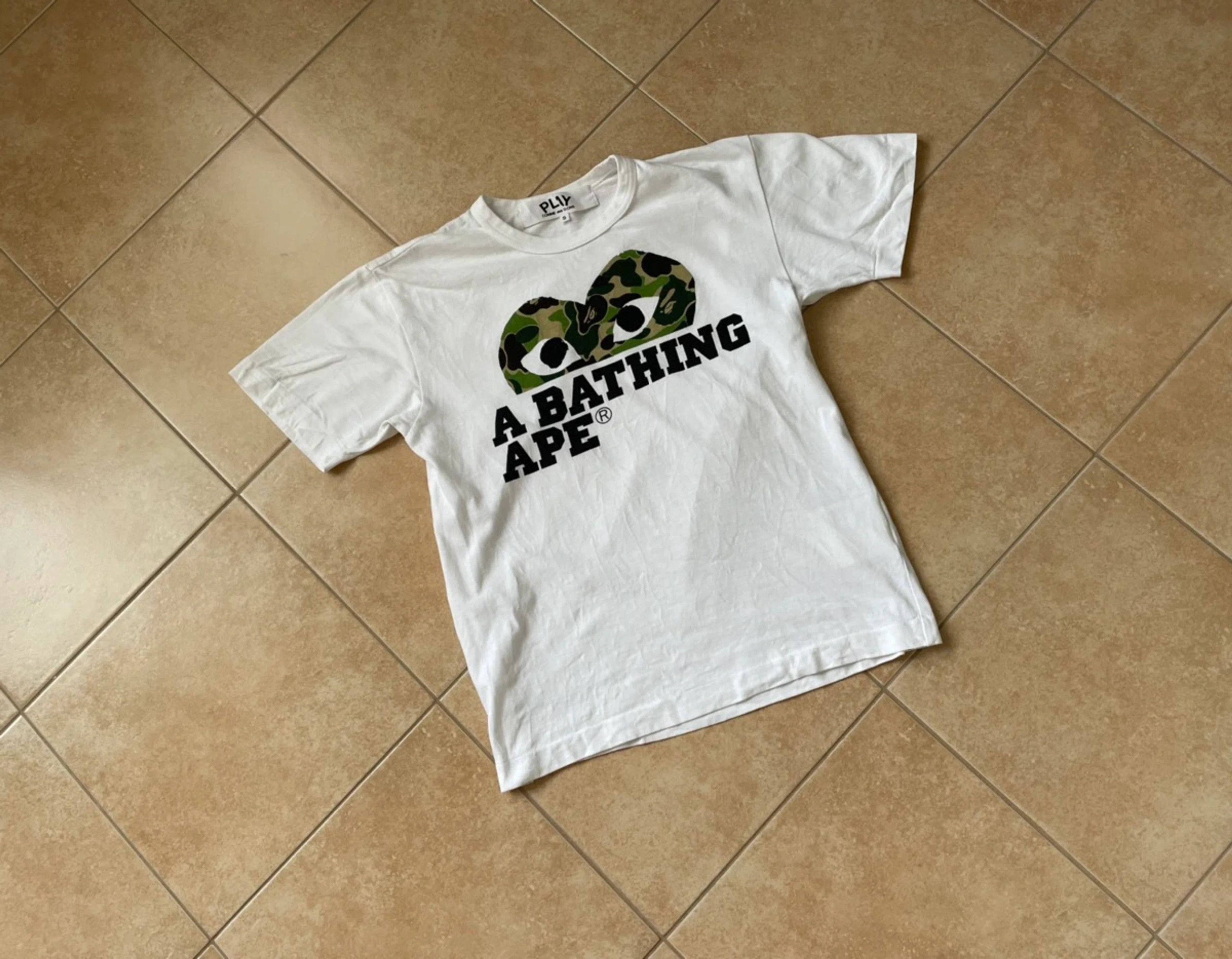 Bape × Comme des Garcons Bape x Comme Des Garçons Camo Heart Tee Size US S / EU 44-46 / 1 - 5 Thumbnail