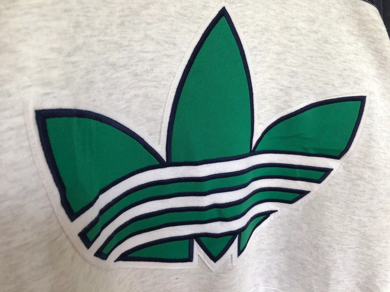 Adidas DOPE🔥 VINTAGE ADIDAS JAPAN BIG EMBROIDERIES LOGO HOODIE Size US XL / EU 56 / 4 - 3 Thumbnail
