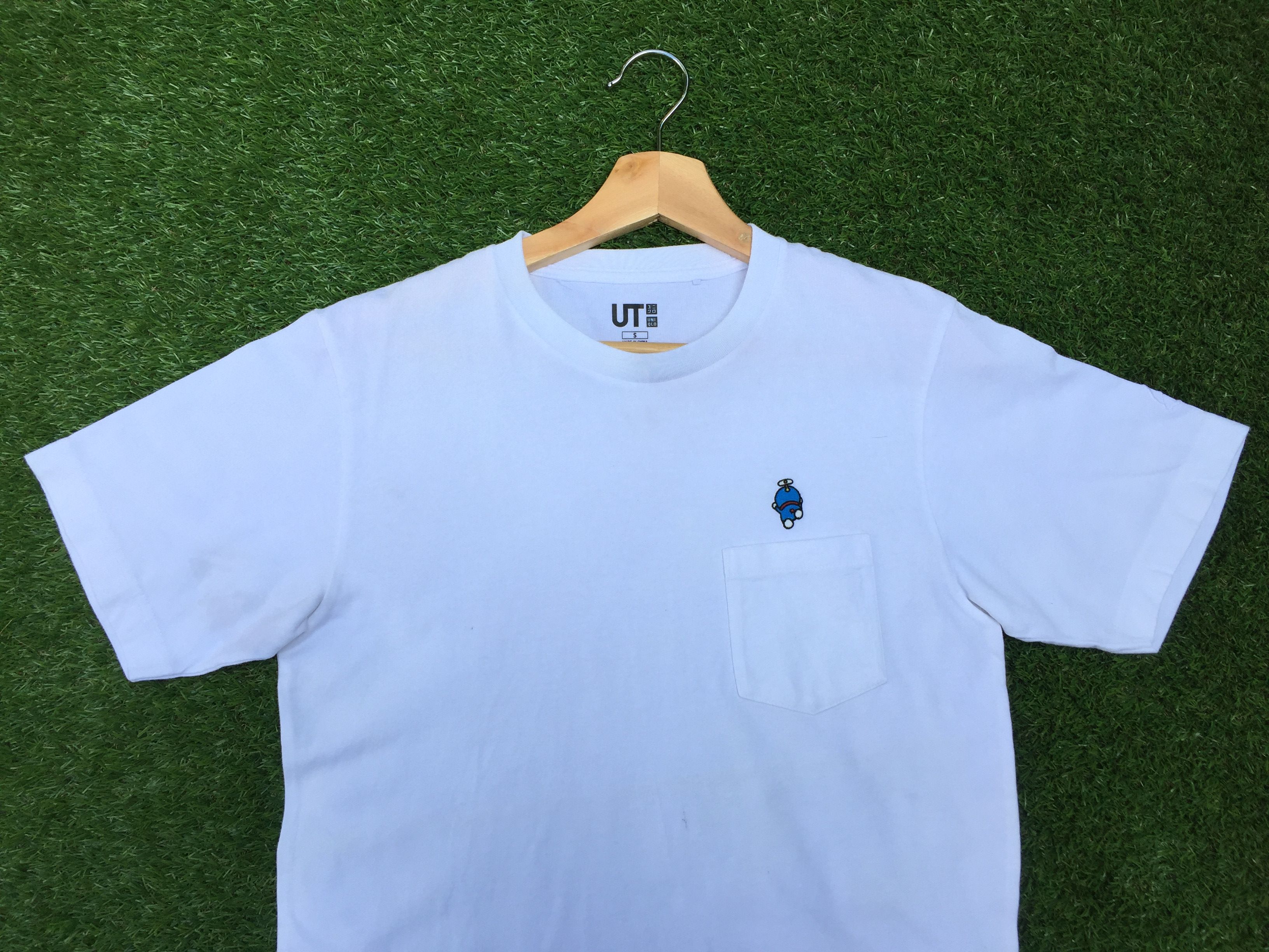 Anime Uniqlo x Murakami Doraemon T shirt Tee UT Size US S / EU 44-46 / 1 - 4 Thumbnail