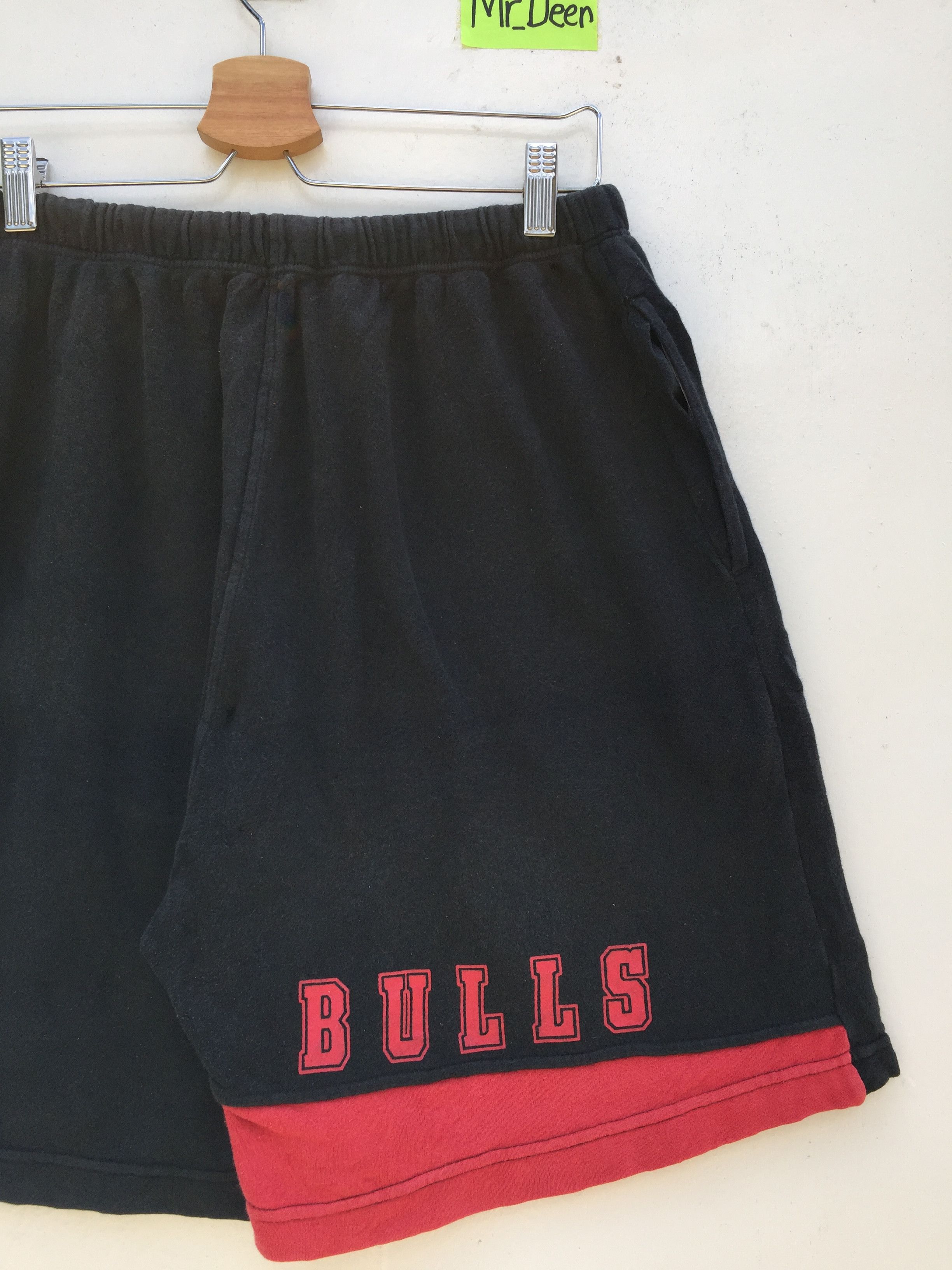 NBA Vintage 90s Chicago Bulls Champion NBA Shorts Size US 27 - 8 Thumbnail