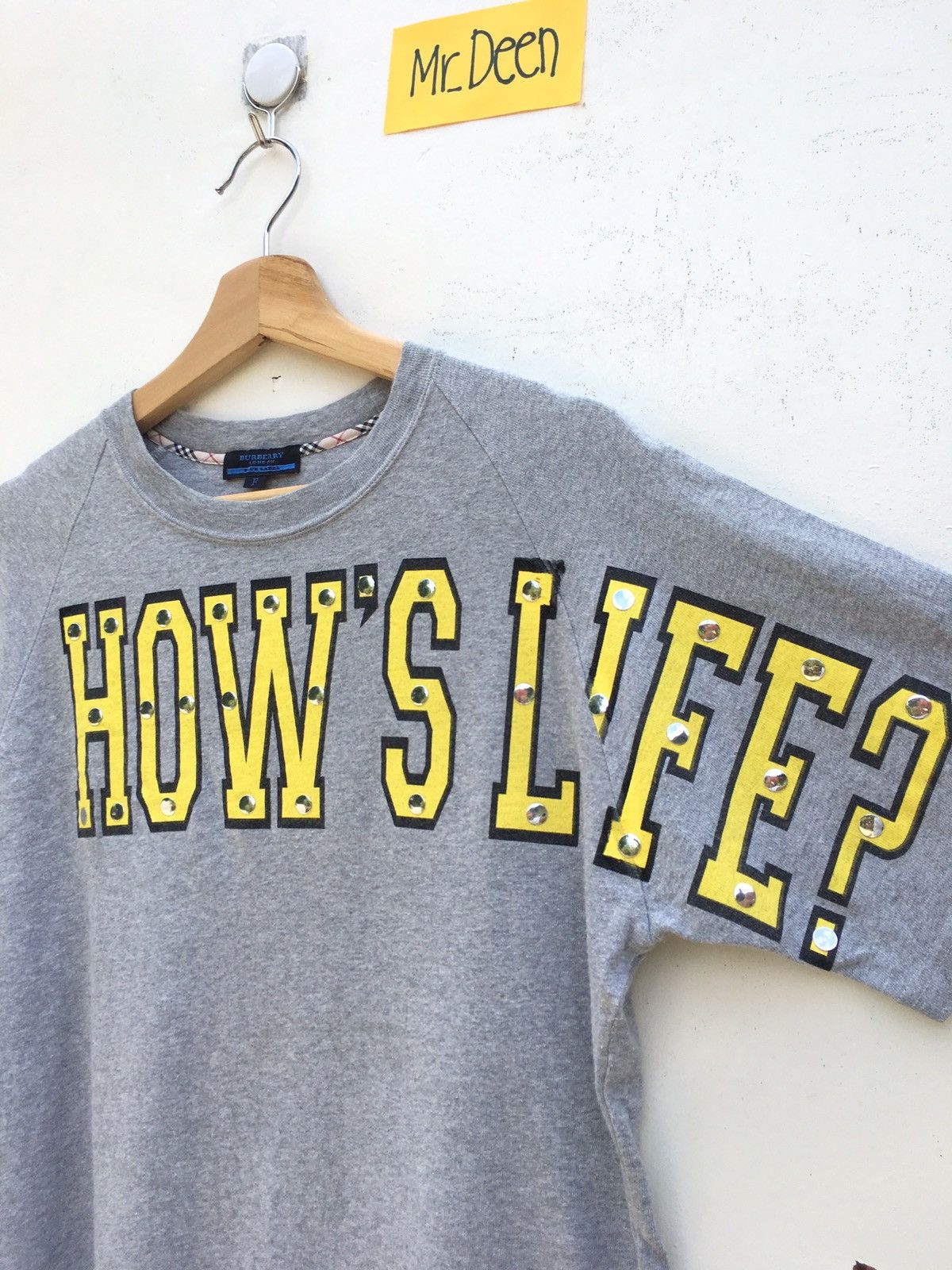 Burberry Rare Burberry Printed Tee How’s Life? Size US S / EU 44-46 / 1 - 1 Thumbnail