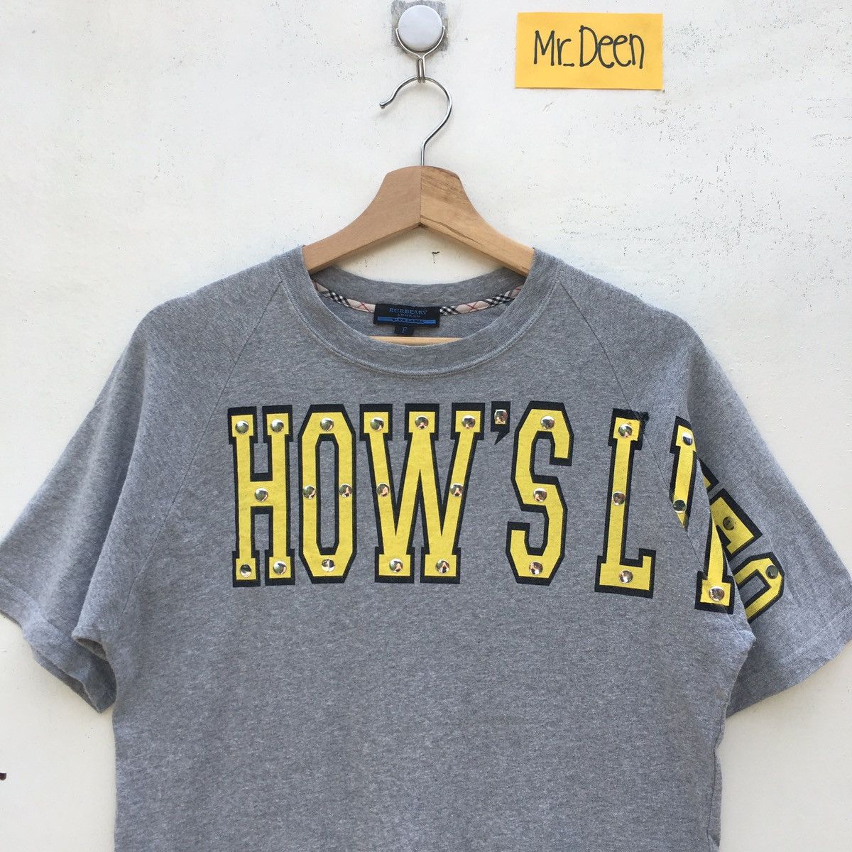 Burberry Rare Burberry Printed Tee How’s Life? Size US S / EU 44-46 / 1 - 5 Thumbnail