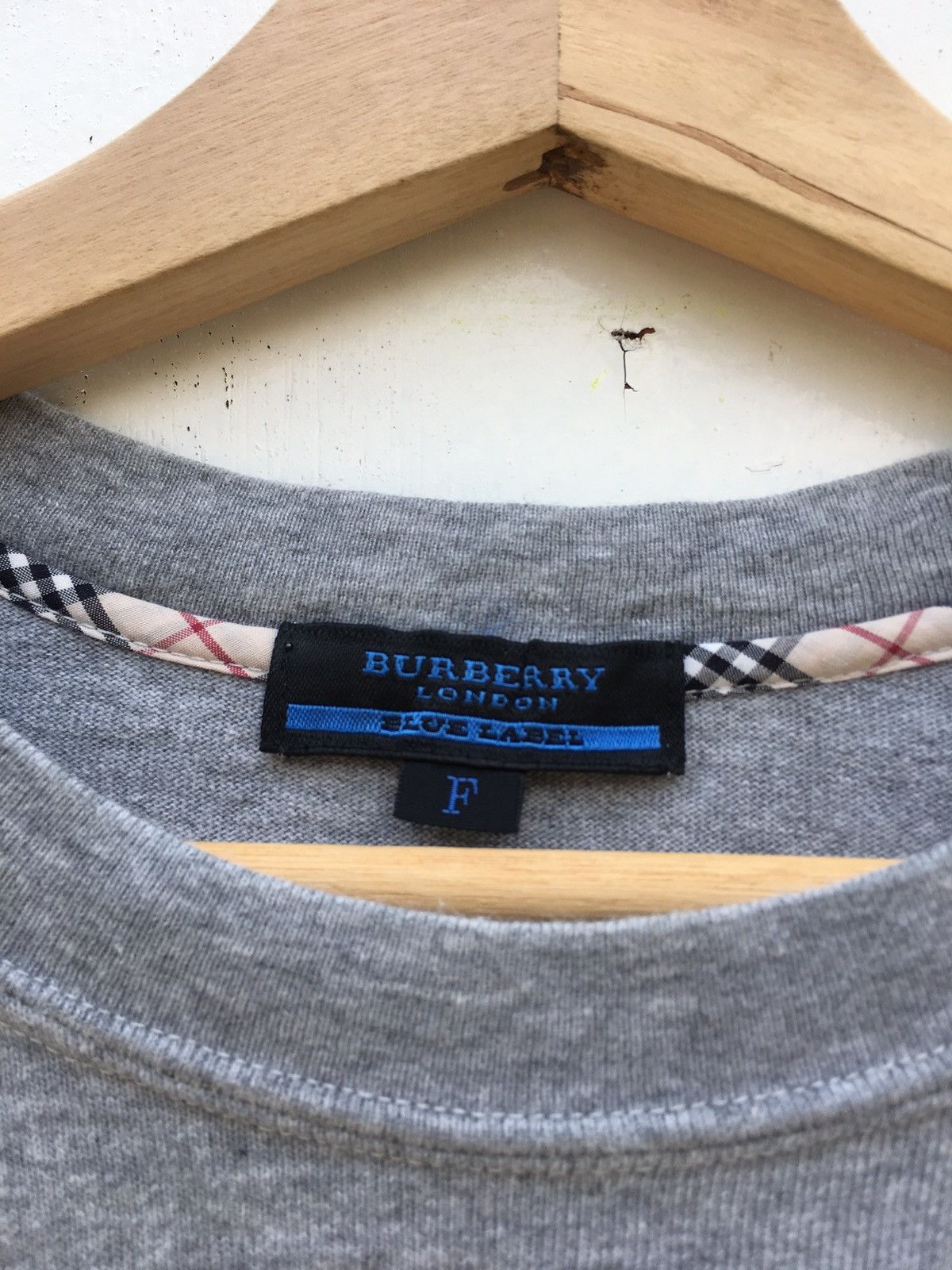 Burberry Rare Burberry Printed Tee How’s Life? Size US S / EU 44-46 / 1 - 9 Thumbnail