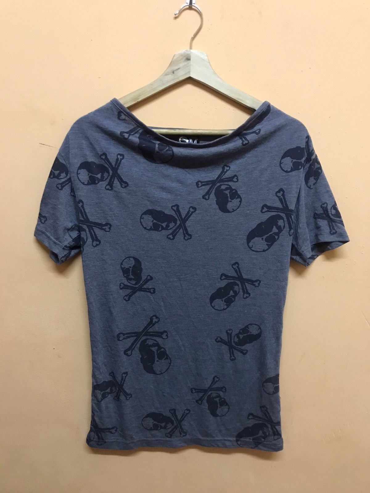 GOSTAR DE FUGA × Seditionaries ‼️CLASH TSHIRT SKULLS DESIGN‼️ Size M / US 6-8 / IT 42-44 - 1 Thumbnail