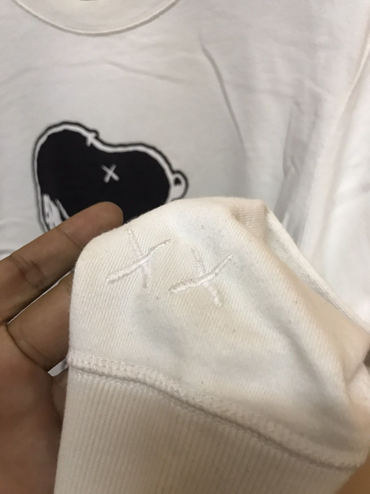 Kaws × Uniqlo ‼️UNIQLO x KAWS x PEANUTS SWEATSHIRT ‼️ Size US M / EU 48-50 / 2 - 3 Thumbnail
