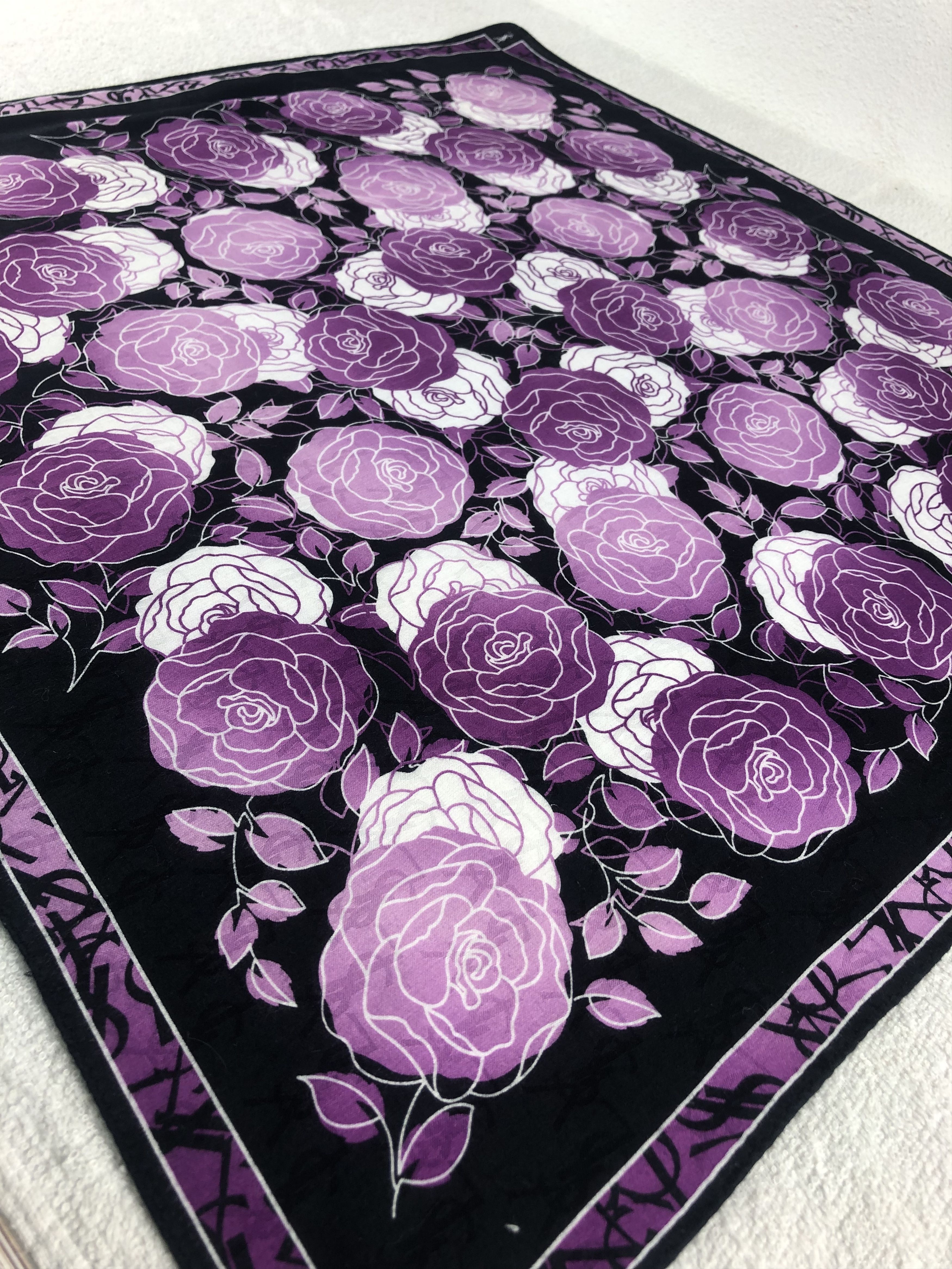 Yves Saint Laurent Yves Saint Laurent Handkerchief / Bandana / Neckerchief C039 Size ONE SIZE - 4 Thumbnail
