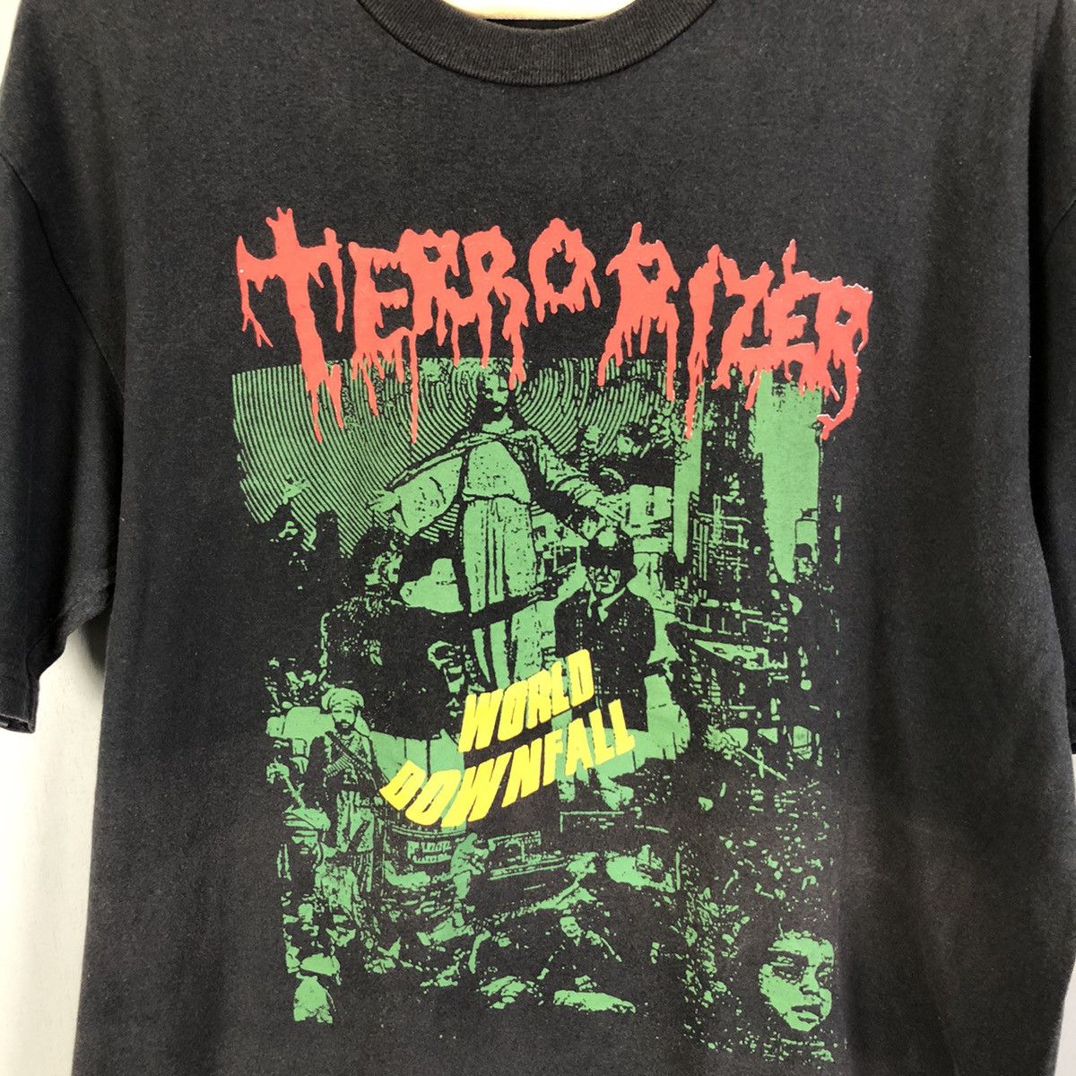 Band Tees Vintage Terrorizer World Downfall Sunfaded Tshirt Size US L / EU 52-54 / 3 - 2 Thumbnail