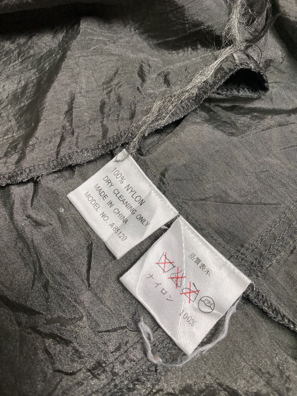 Vintage × Yves Saint Laurent Vintage Yves Saint Laurent Pour Homme Tape Nylon Jacket Size US L / EU 52-54 / 3 - 8 Thumbnail