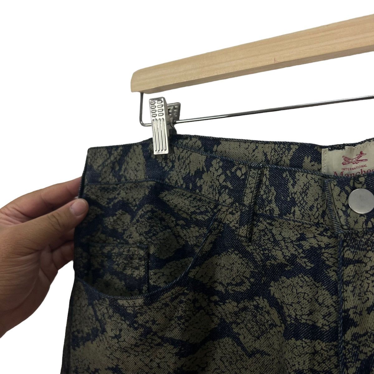 Hysteric Glamour VINTAGE INTERNATIONAL MANCHES CLUB WAX PANTS DENIM CAMO Size US 38 / EU 54 - 4 Thumbnail