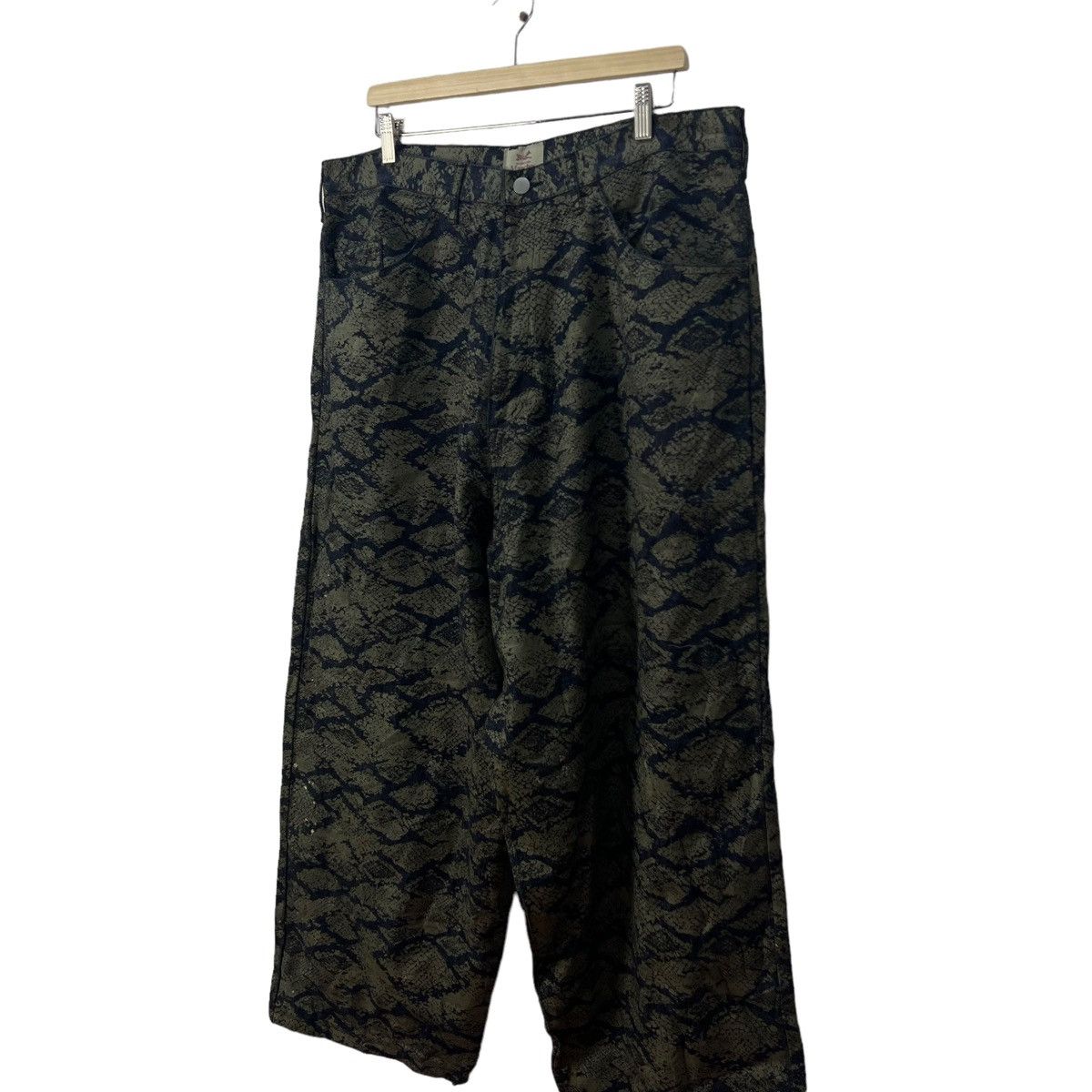 Hysteric Glamour VINTAGE INTERNATIONAL MANCHES CLUB WAX PANTS DENIM CAMO Size US 38 / EU 54 - 2 Thumbnail
