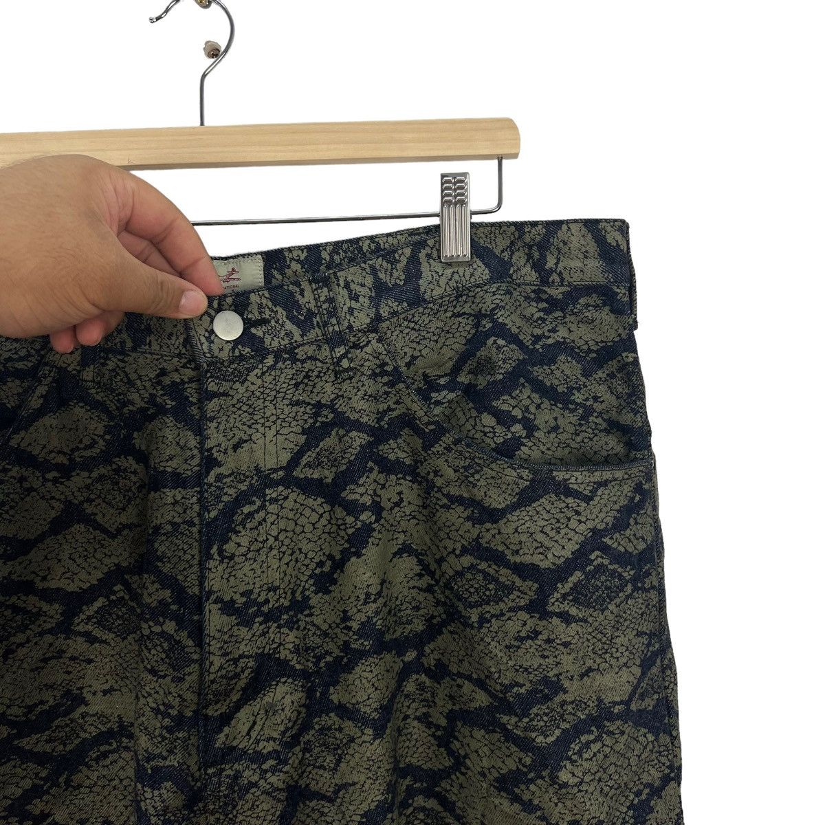 Hysteric Glamour VINTAGE INTERNATIONAL MANCHES CLUB WAX PANTS DENIM CAMO Size US 38 / EU 54 - 7 Thumbnail