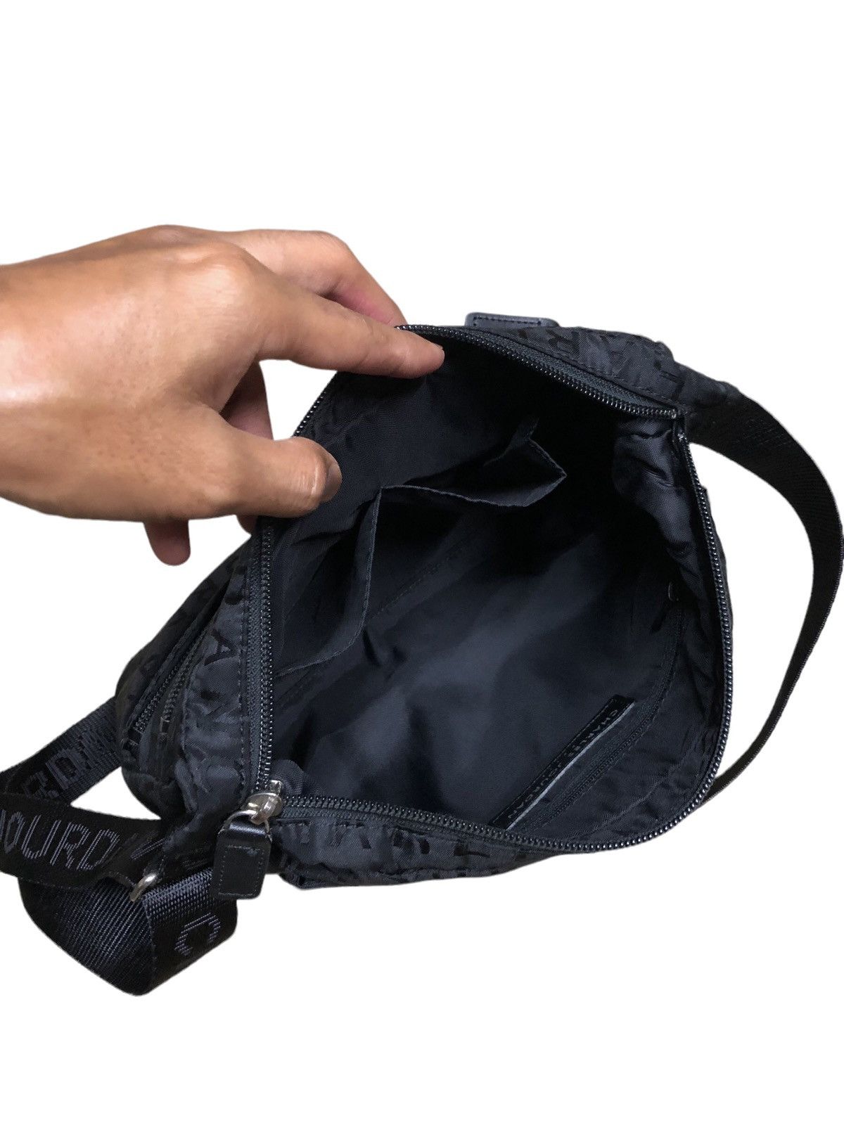 Charles Jourdan CHARLES JOURDAN SLINGBAG Size ONE SIZE - 5 Thumbnail