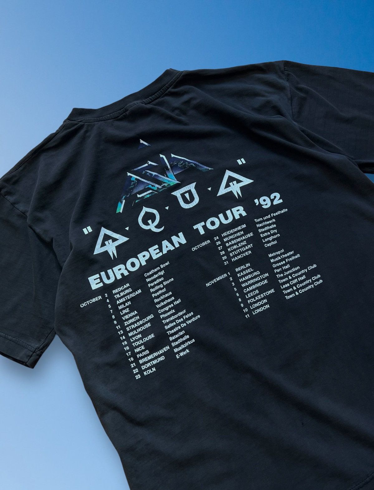 Band Tees Vintage 1992 Asia Aqua Distressed Graphic Tour T-Shirt Size US L / EU 52-54 / 3 - 6 Thumbnail
