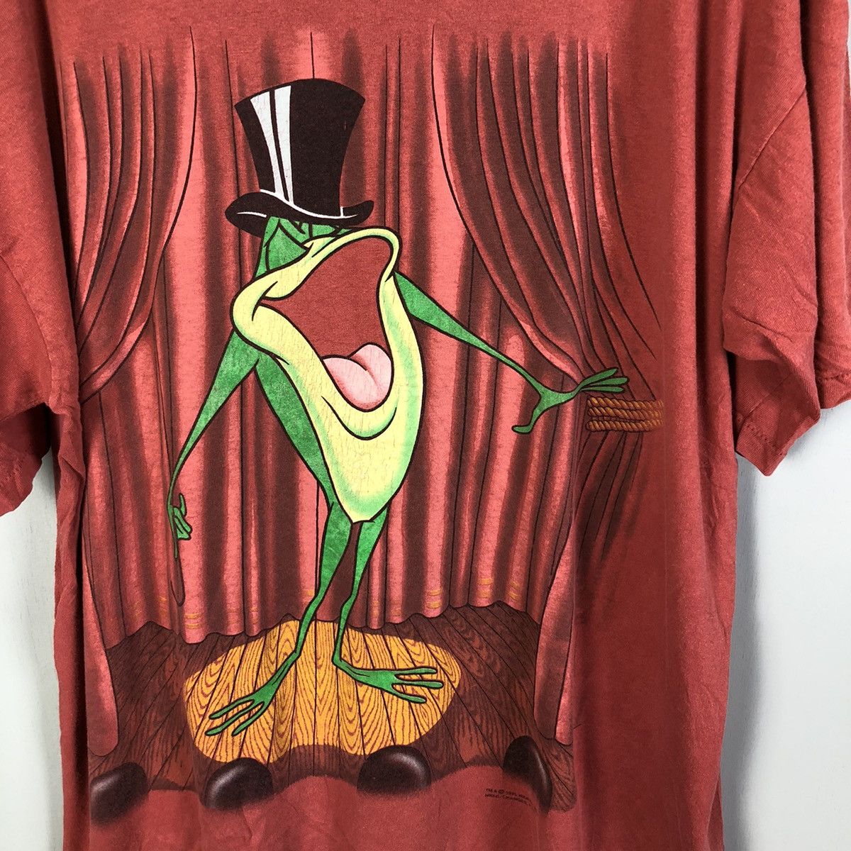 Disney Vintage 90s Michigan J.frog frog Merre Melodies Tshirt Size US XL / EU 56 / 4 - 2 Thumbnail
