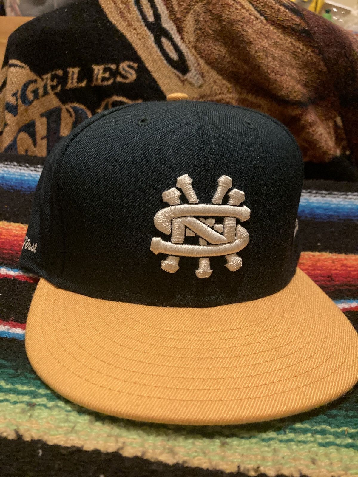 image of Supreme Sny New Era 10Aw Fitted Hat 7 3/4 “First” in Green, Men's