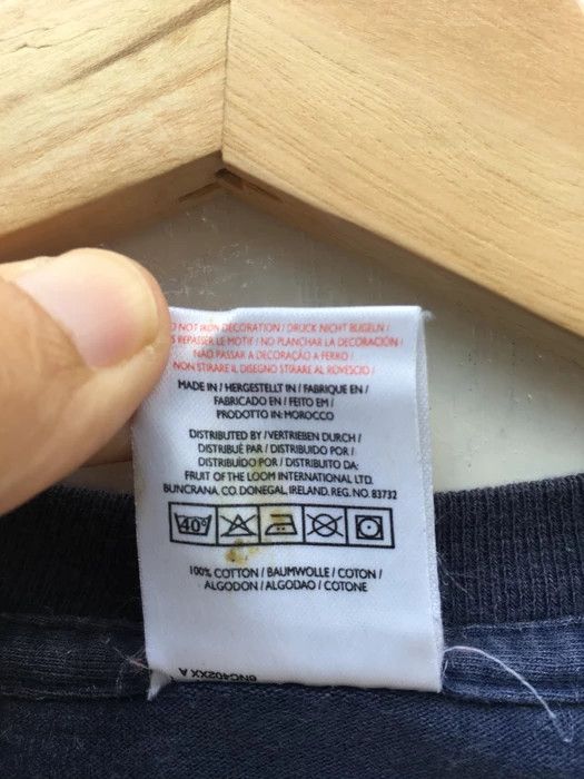 Band Tees Vintage Oasis Band Tee Fruit Of Loom Classic Naked Women Size ONE SIZE - 10 Thumbnail