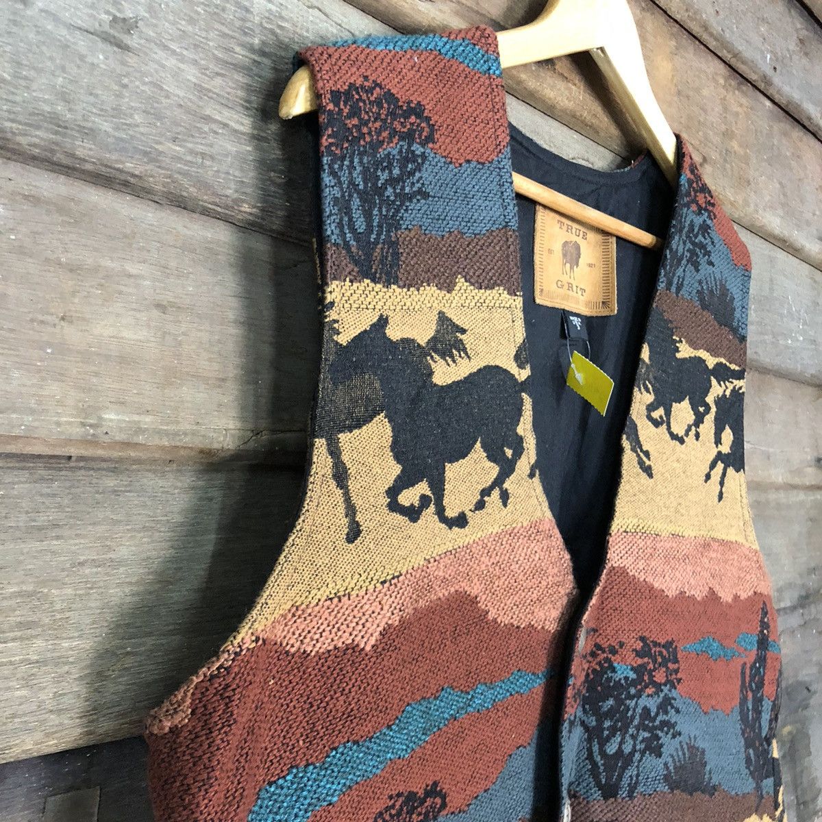 Vintage True Grit horse Brown vintage art Vests #2949 Size US L / EU 52-54 / 3 - 5 Thumbnail