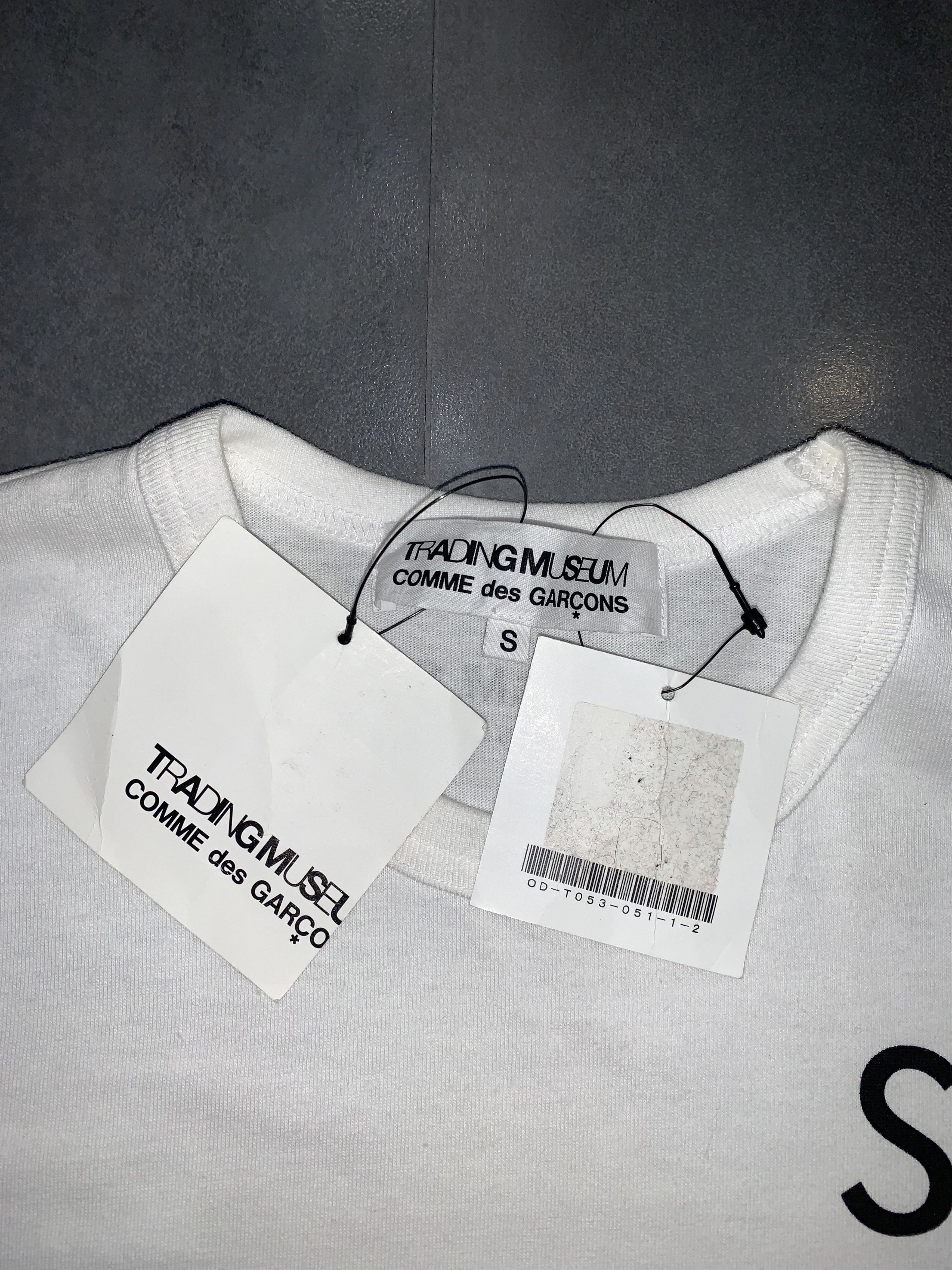Comme des Garcons DSWT! Comme des Garcons X Trading Museum Abstract T-Shirt Size US XS / EU 42 / 0 - 9 Thumbnail