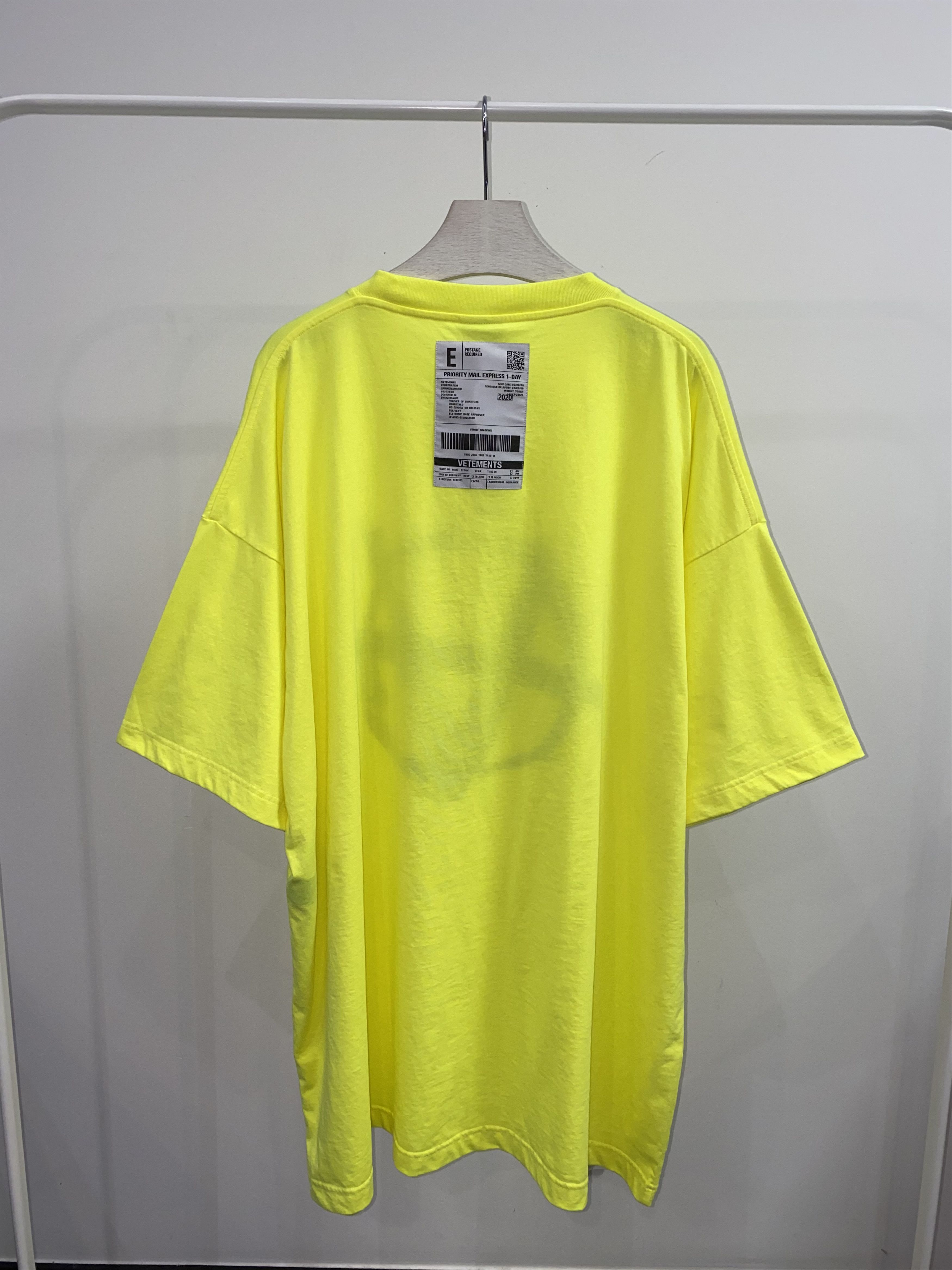 Vetements DSWT! SS20 Vetements Anarchy Logo Fluo Yellow T-Shirt Size US M / EU 48-50 / 2 - 4 Thumbnail
