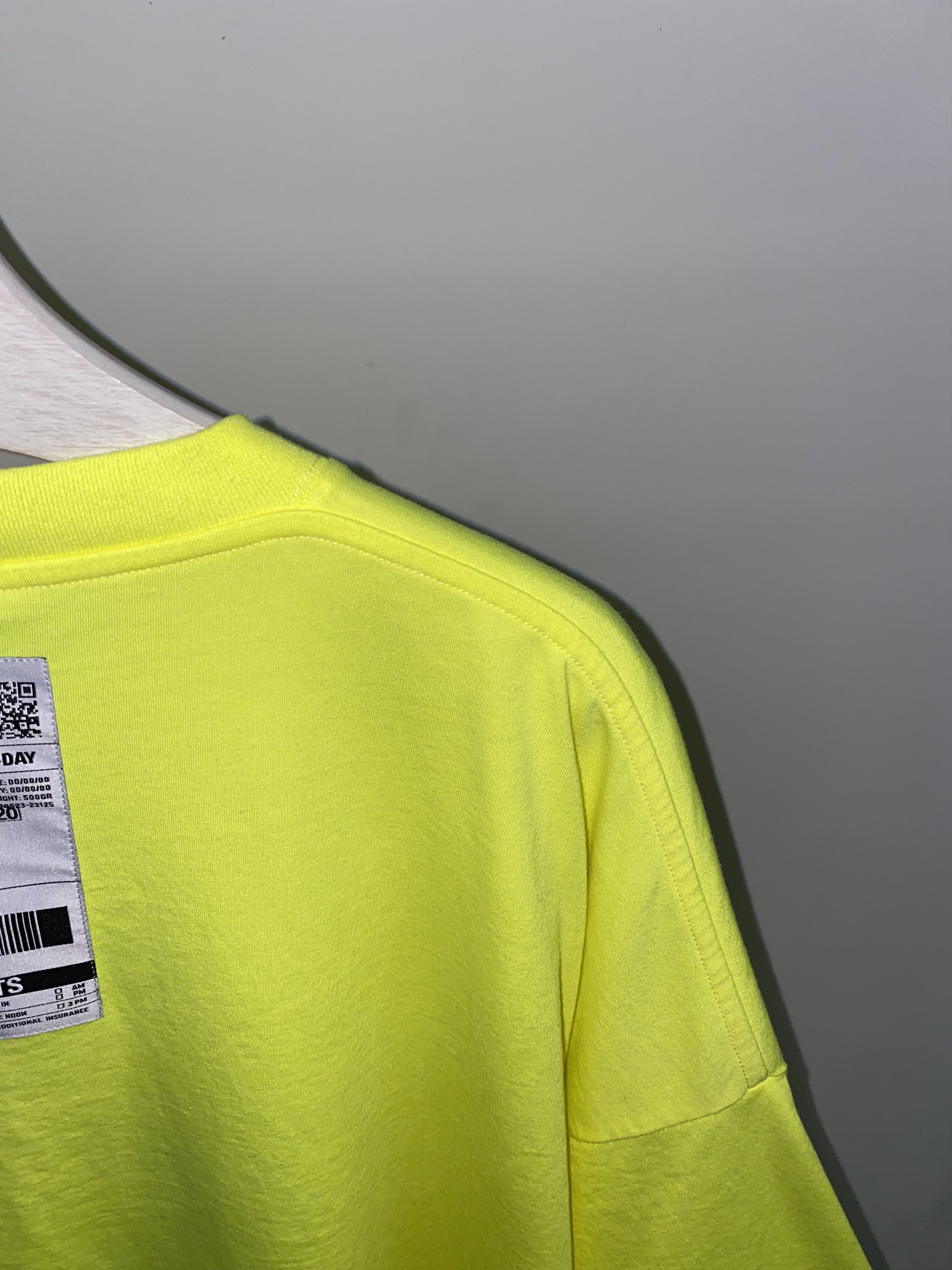 Vetements DSWT! SS20 Vetements Anarchy Logo Fluo Yellow T-Shirt Size US M / EU 48-50 / 2 - 5 Thumbnail