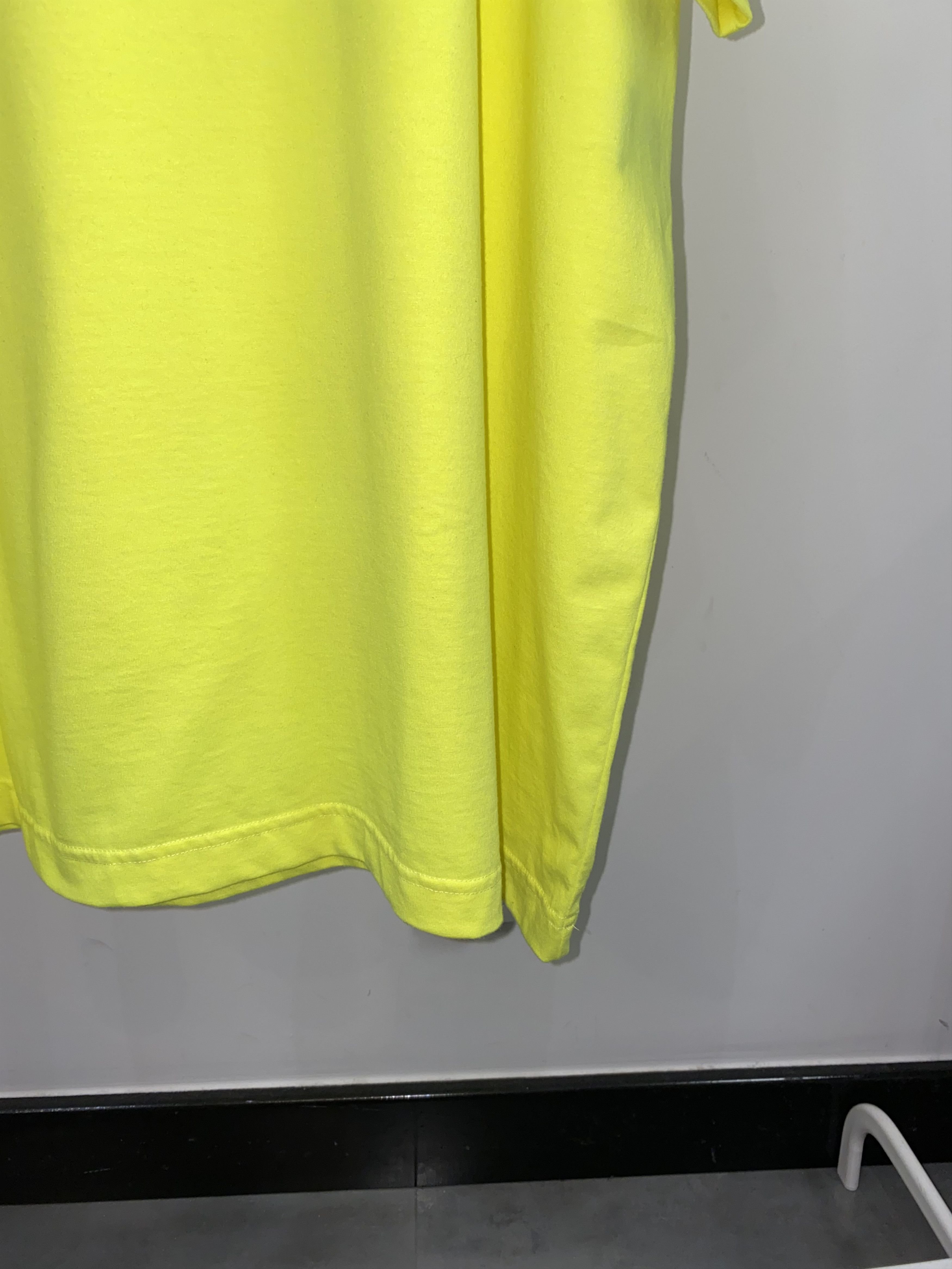 Vetements DSWT! SS20 Vetements Anarchy Logo Fluo Yellow T-Shirt Size US M / EU 48-50 / 2 - 3 Thumbnail