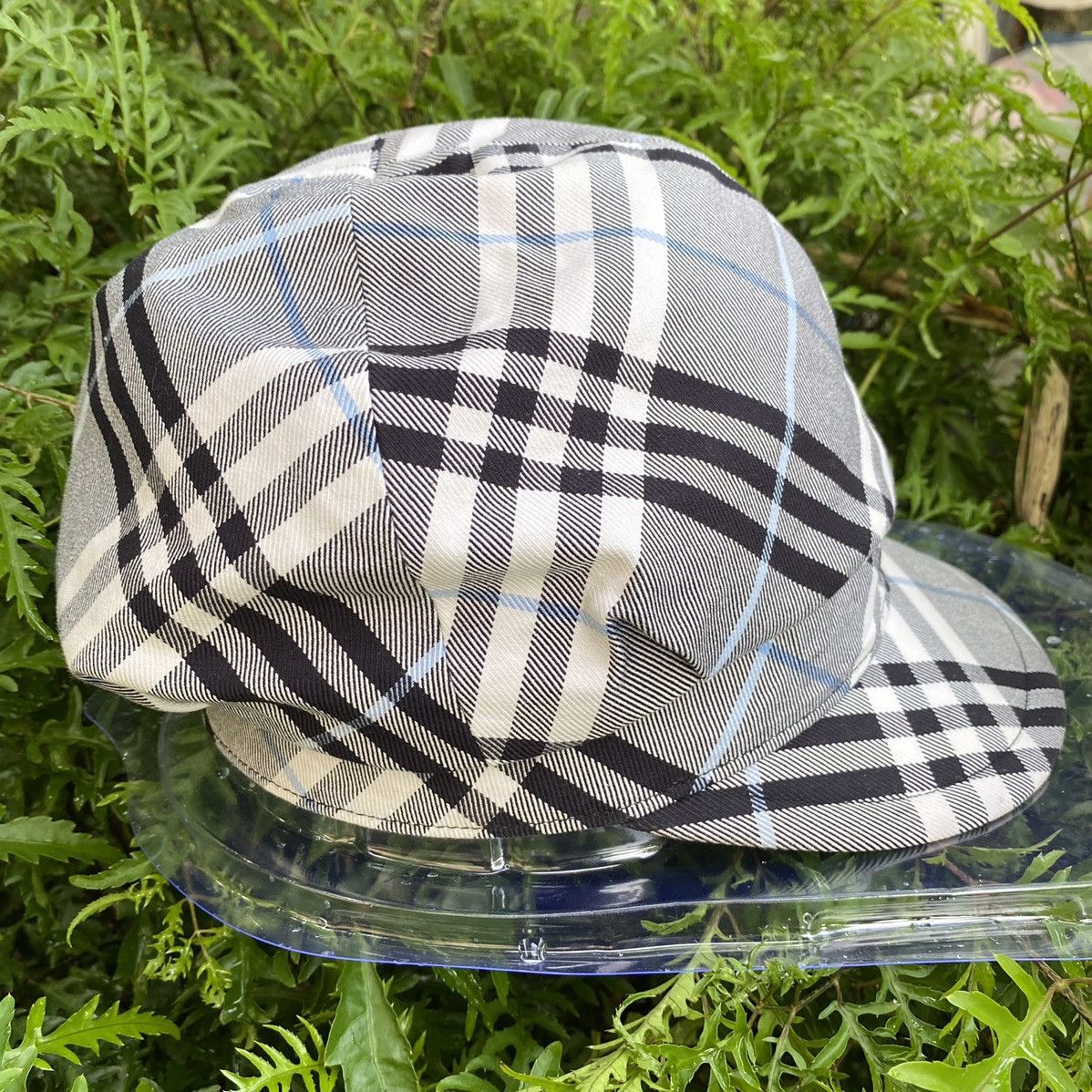 Burberry Burberry Women's Newboys Cap Vintage Burberry Size ONE SIZE - 5 Thumbnail